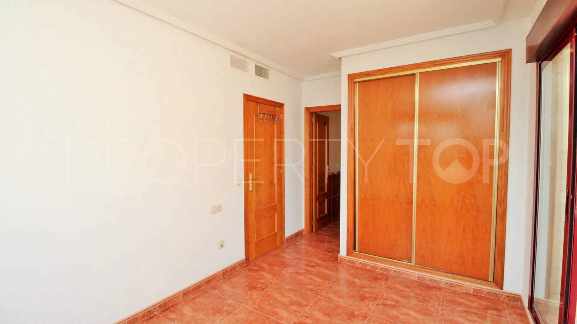 For sale town house in Orihuela with 3 bedrooms