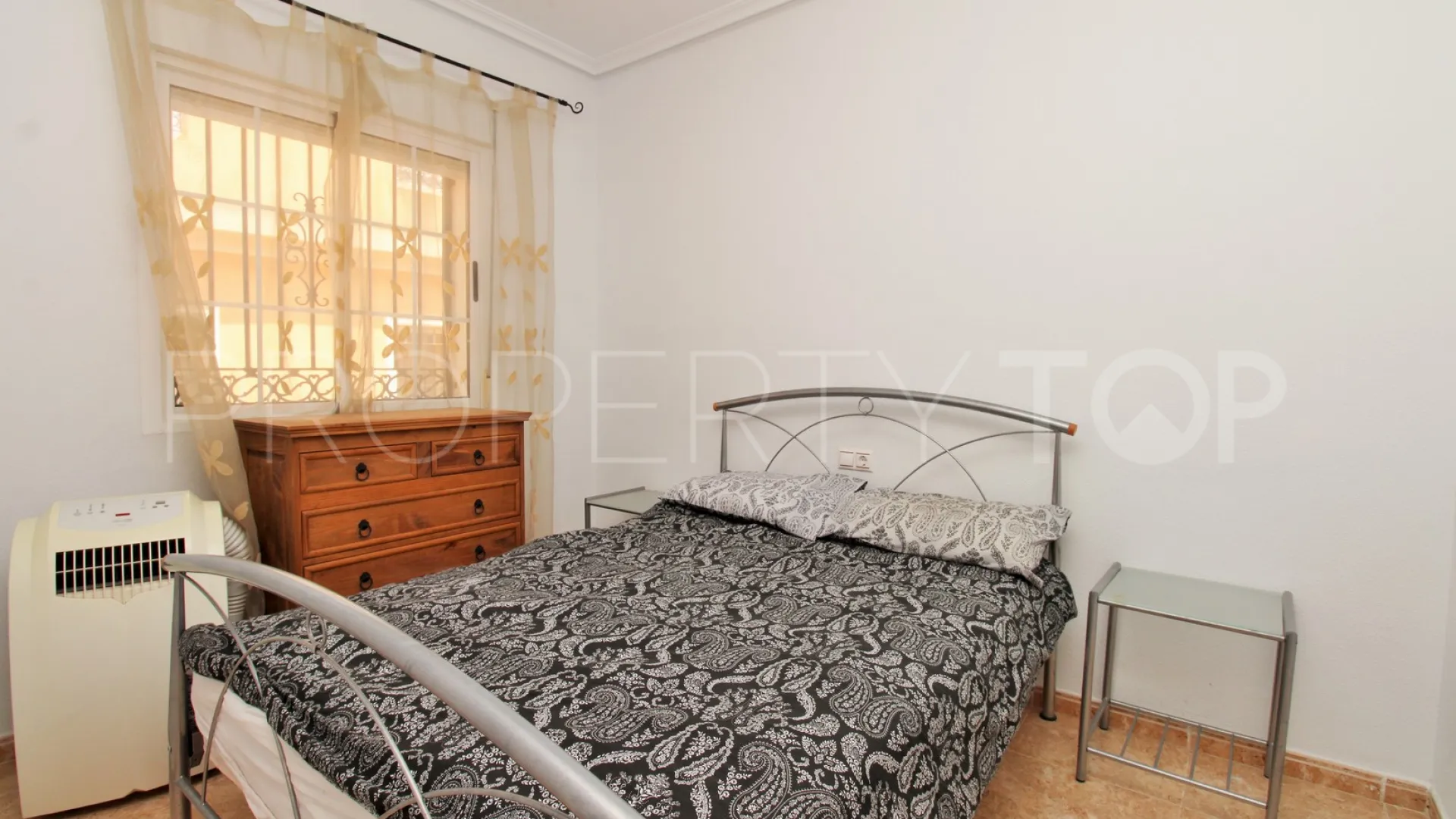 Se vende adosado de 3 dormitorios en Rioja