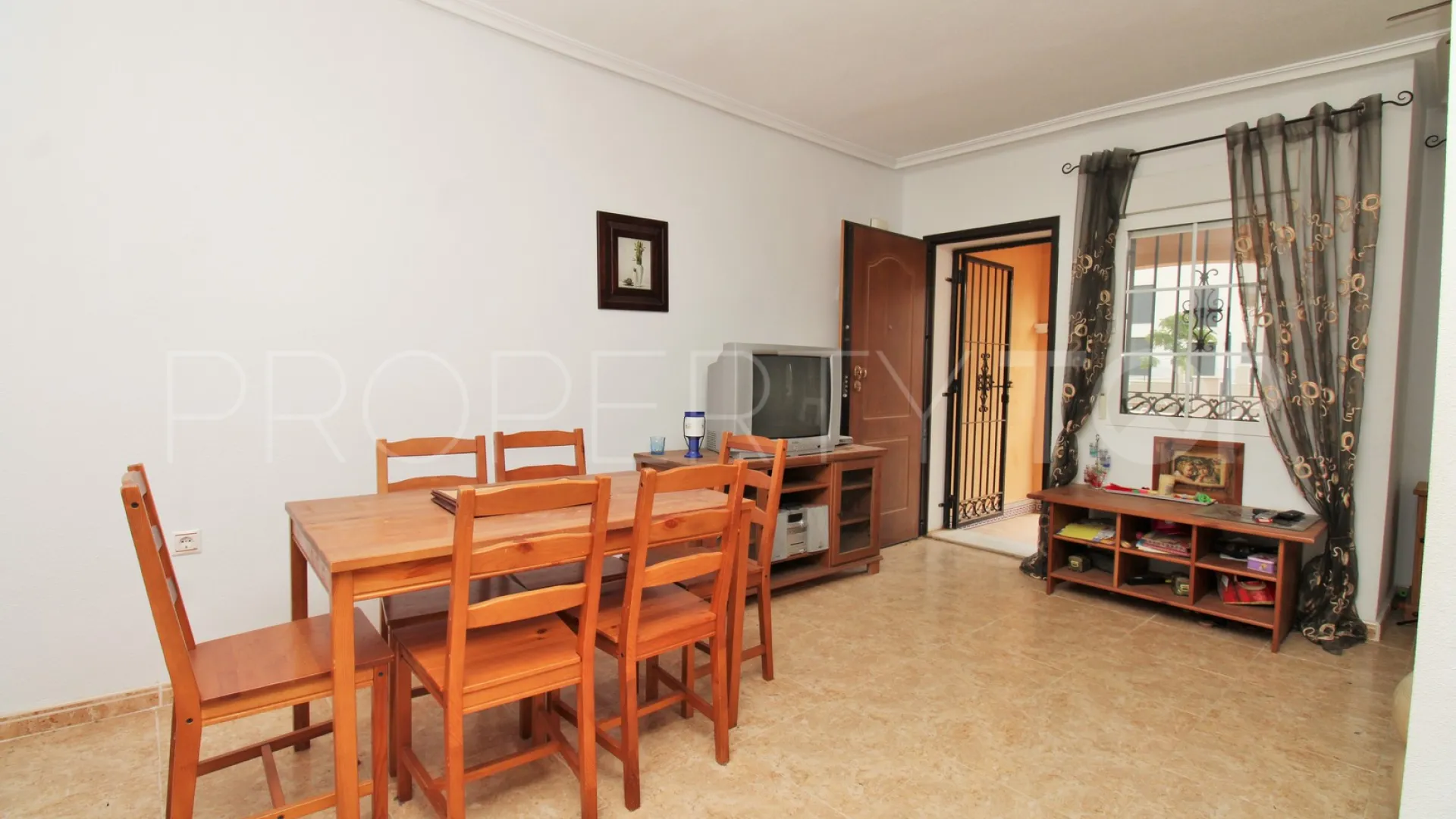 Se vende adosado de 3 dormitorios en Rioja