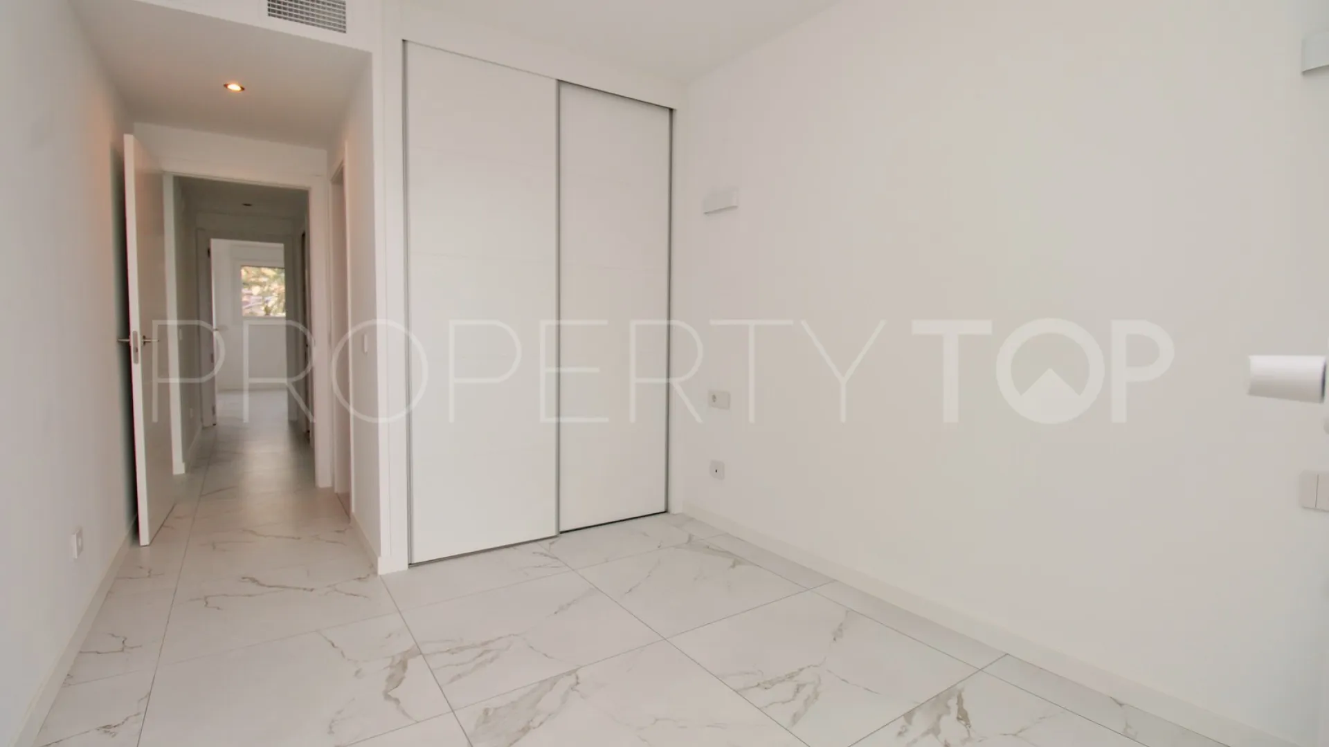 Se vende apartamento en Punta Prima de 2 dormitorios