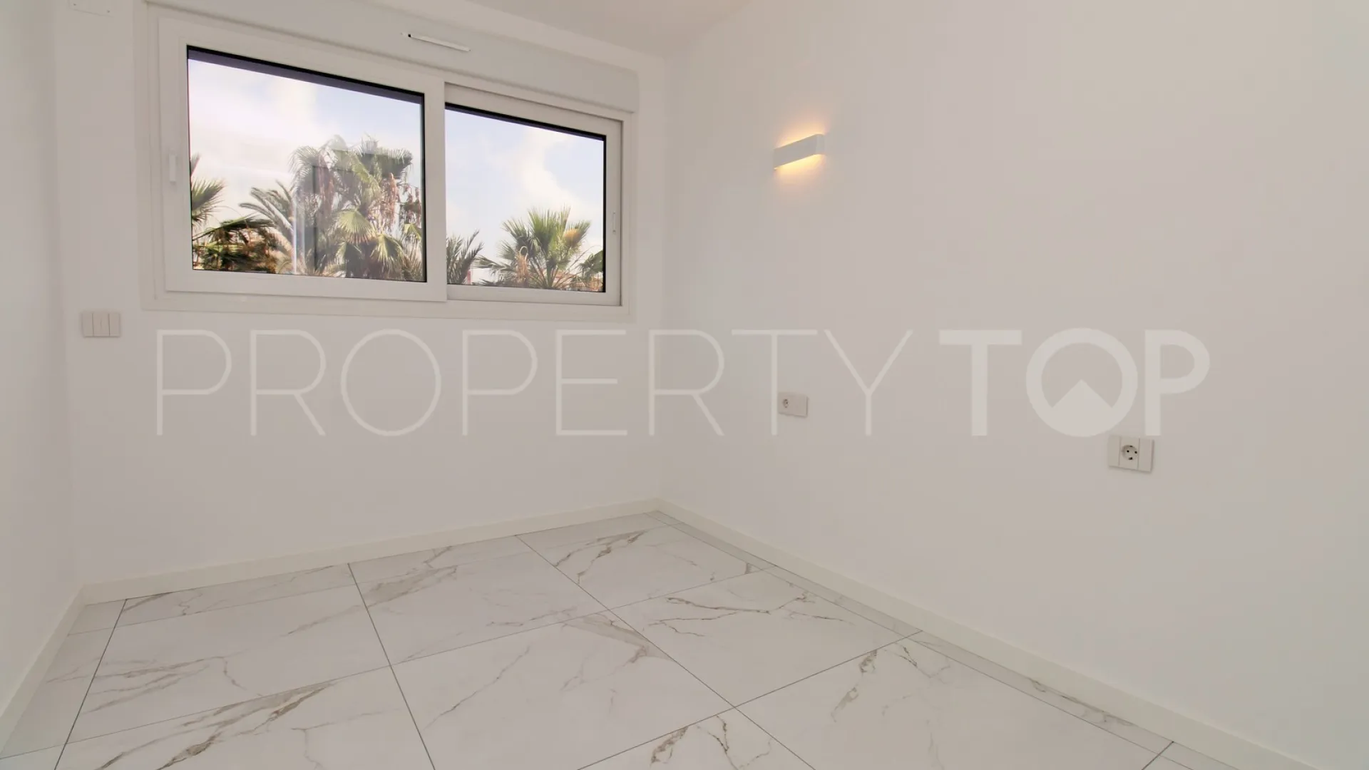Se vende apartamento en Punta Prima de 2 dormitorios