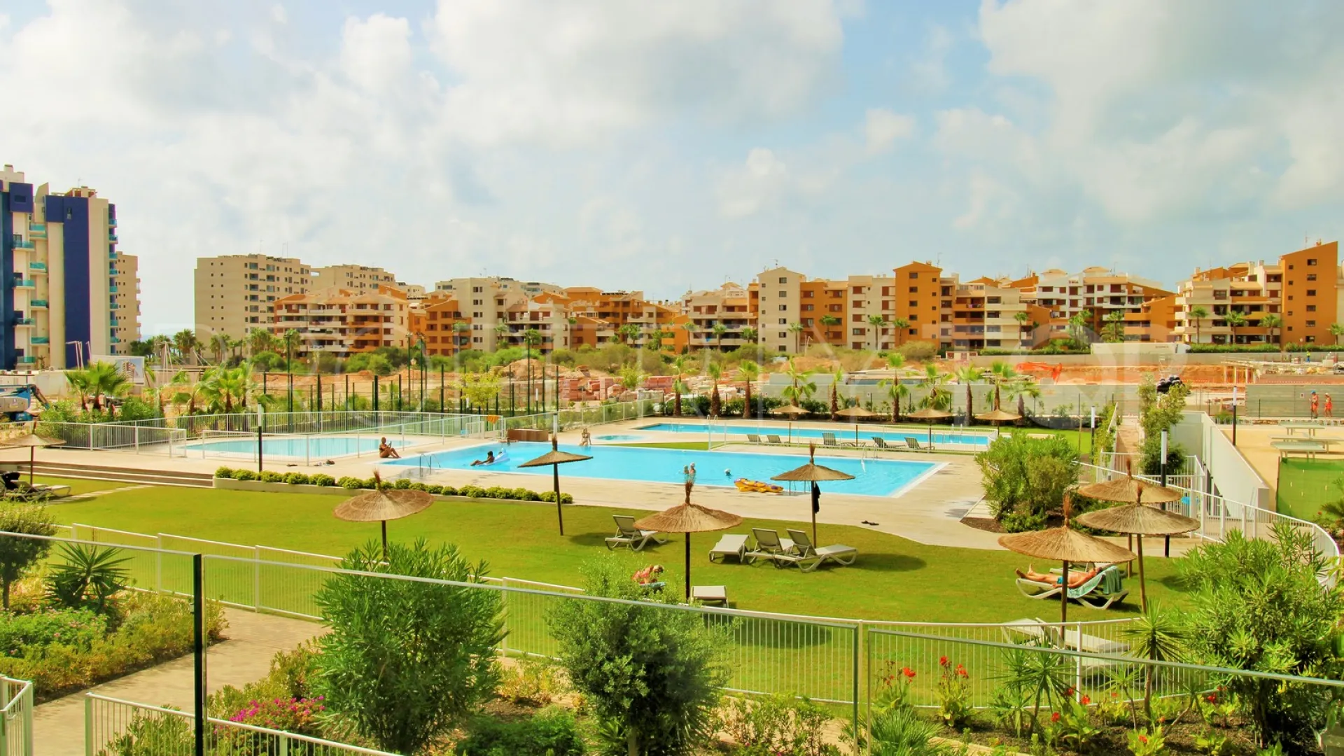 Se vende apartamento en Punta Prima de 2 dormitorios