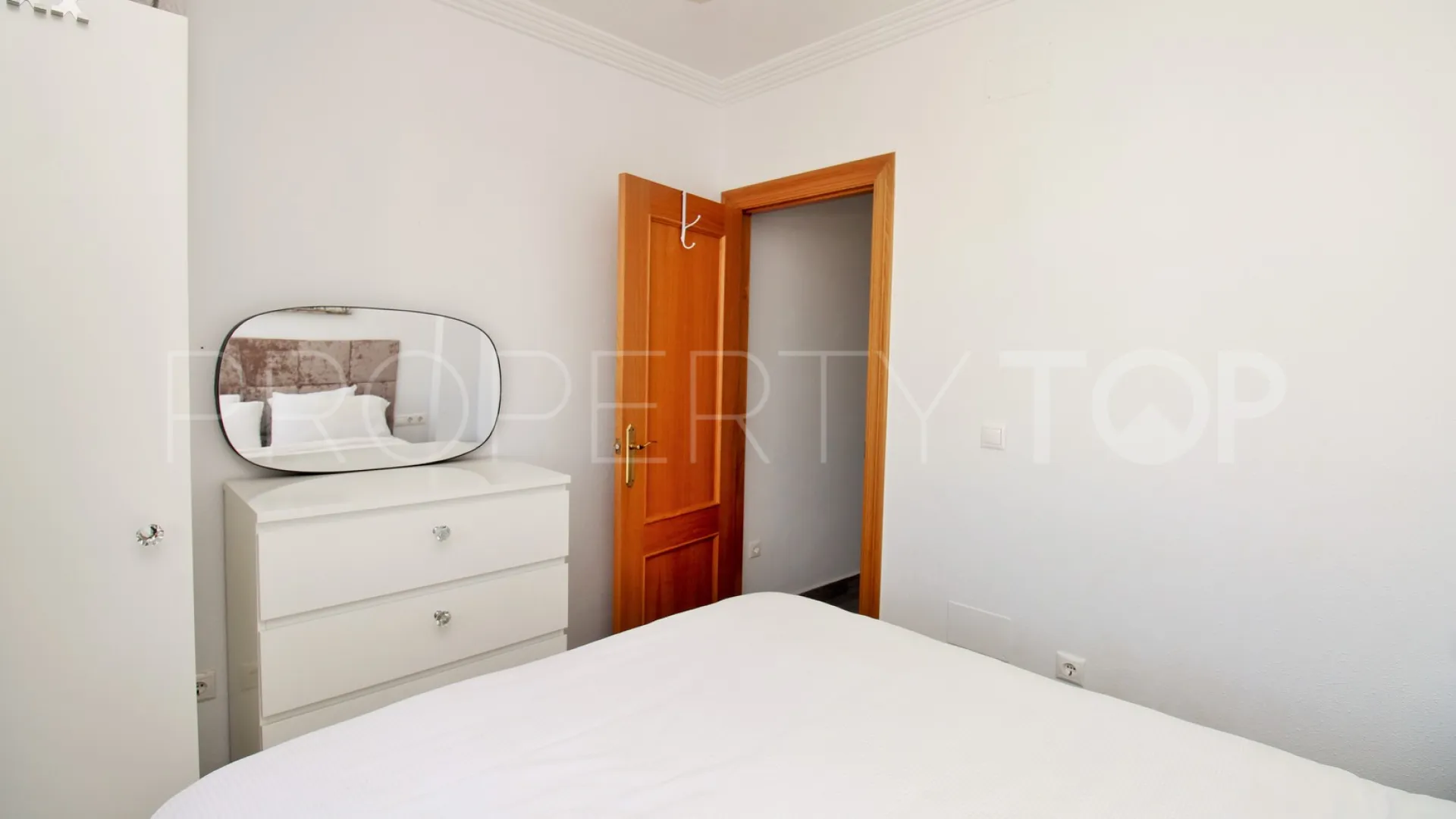 Buy 2 bedrooms apartment in Villamartin