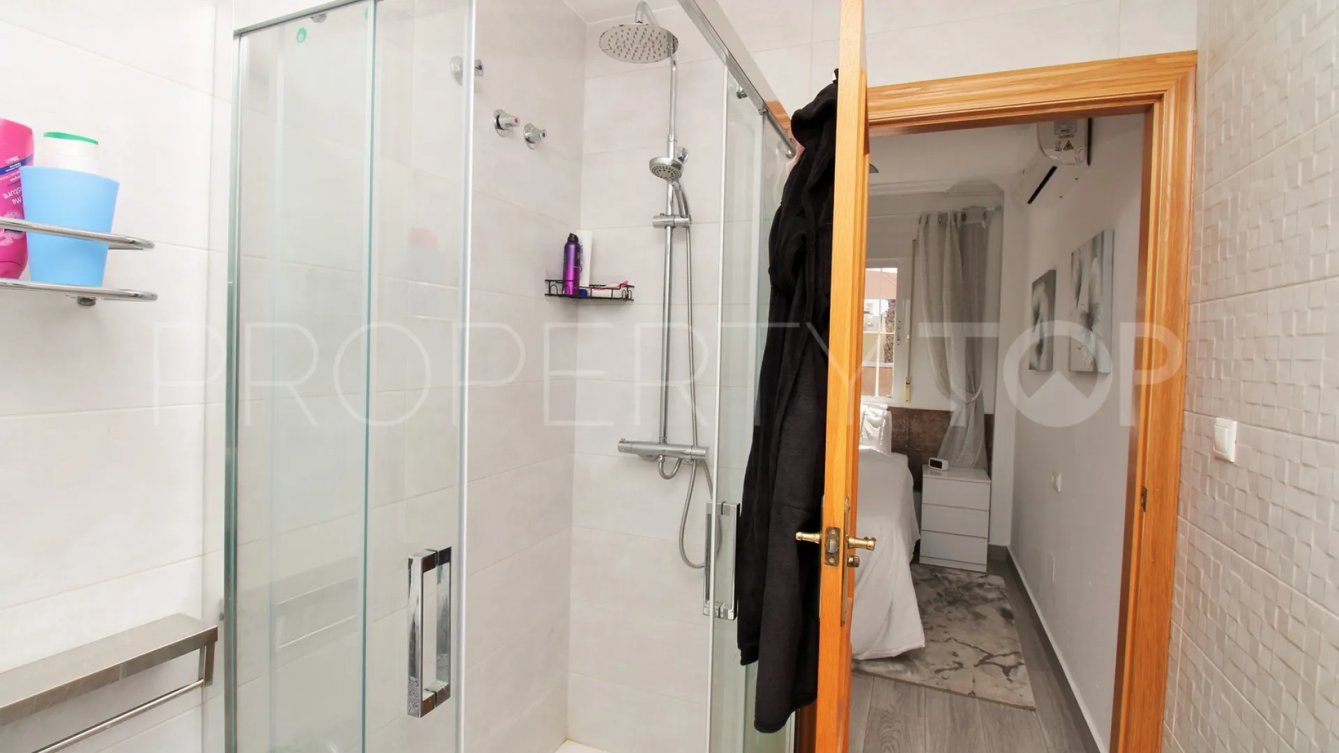 Buy 2 bedrooms apartment in Villamartin