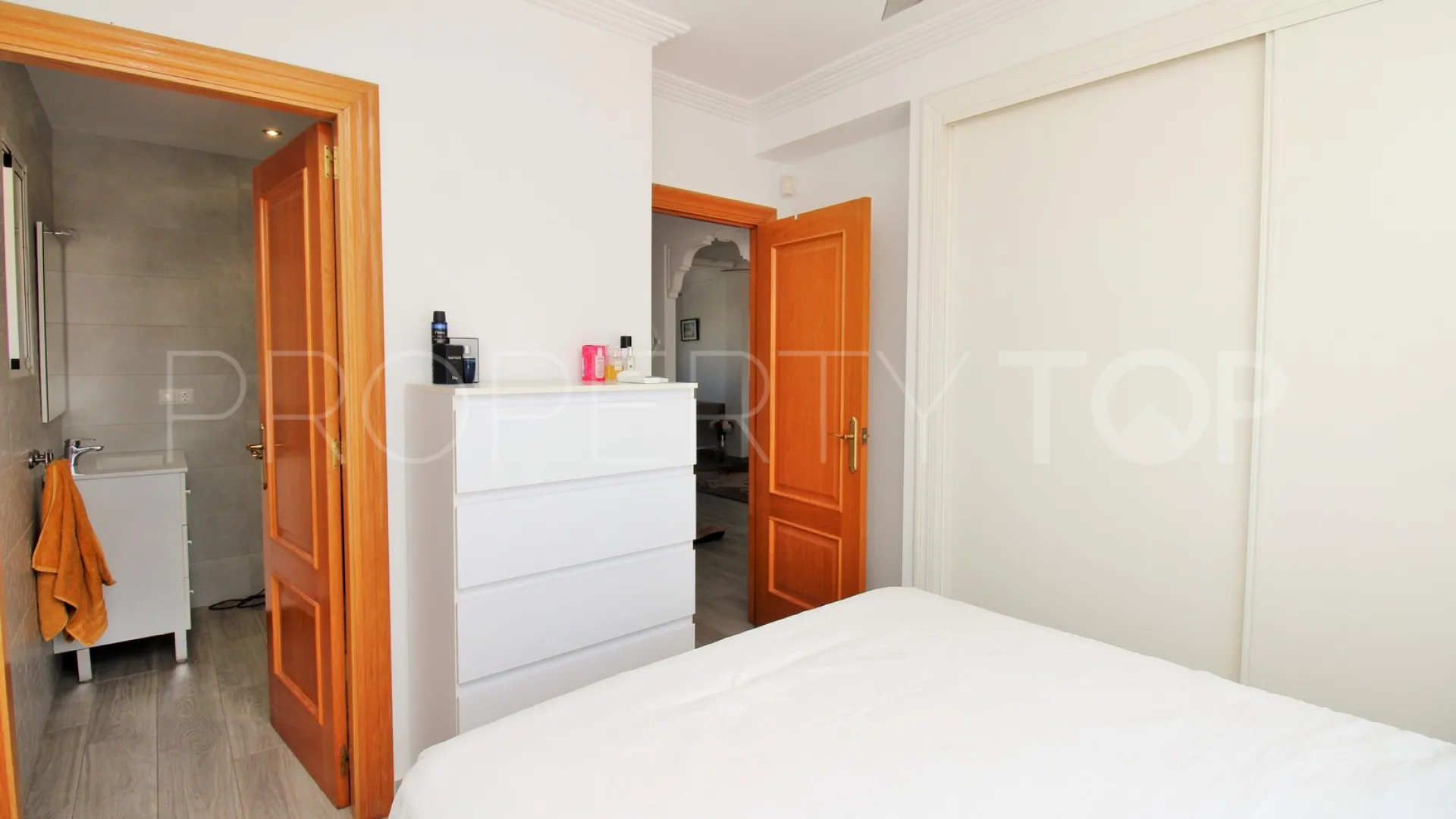 Buy 2 bedrooms apartment in Villamartin