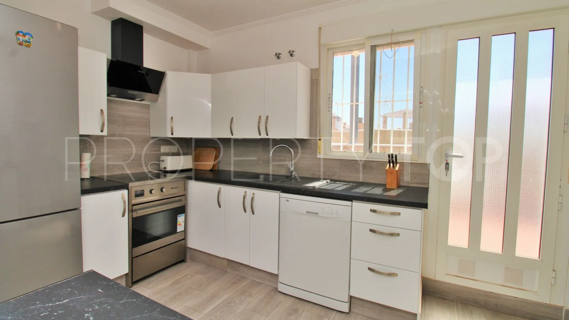 Buy 2 bedrooms apartment in Villamartin