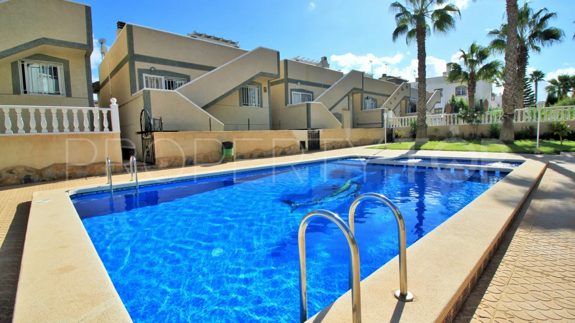 Buy 2 bedrooms apartment in Villamartin