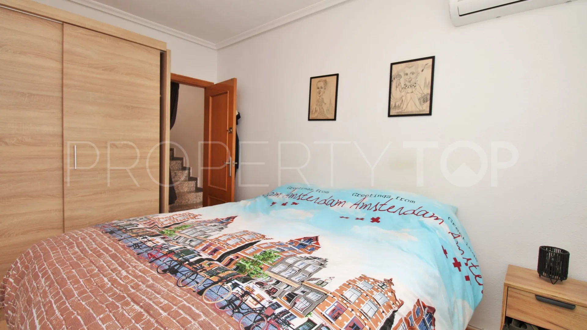 3 bedrooms Villamartin town house for sale