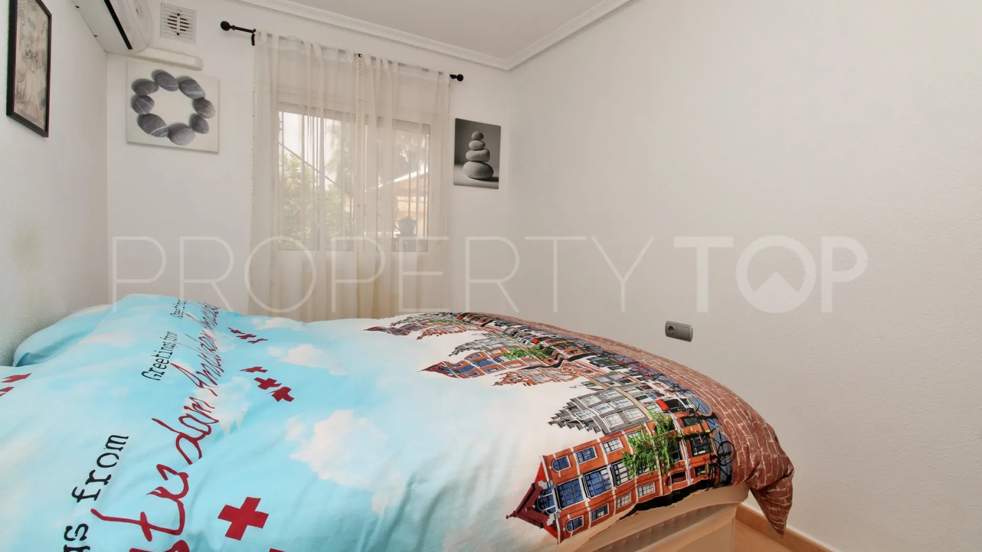 3 bedrooms Villamartin town house for sale