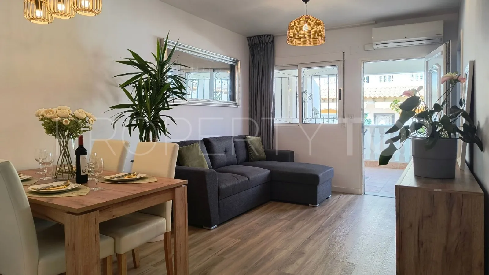 3 bedrooms town house for sale in Alicante