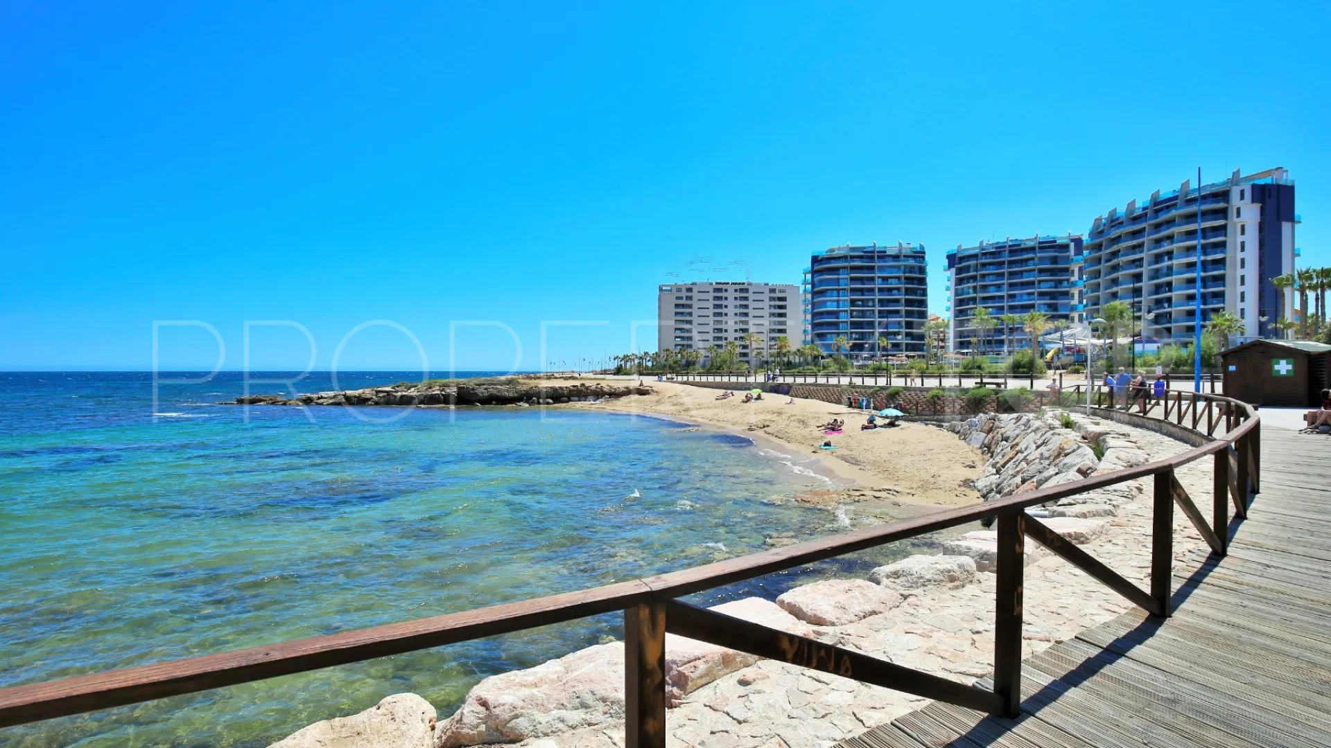 Apartamento en venta con 2 dormitorios en Punta Prima