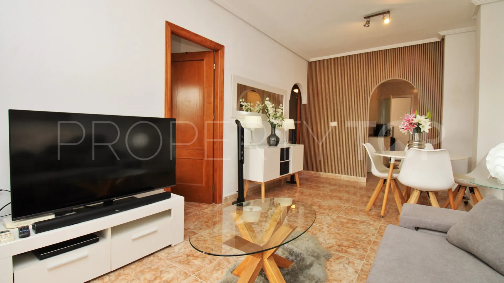Apartamento en venta con 2 dormitorios en Punta Prima