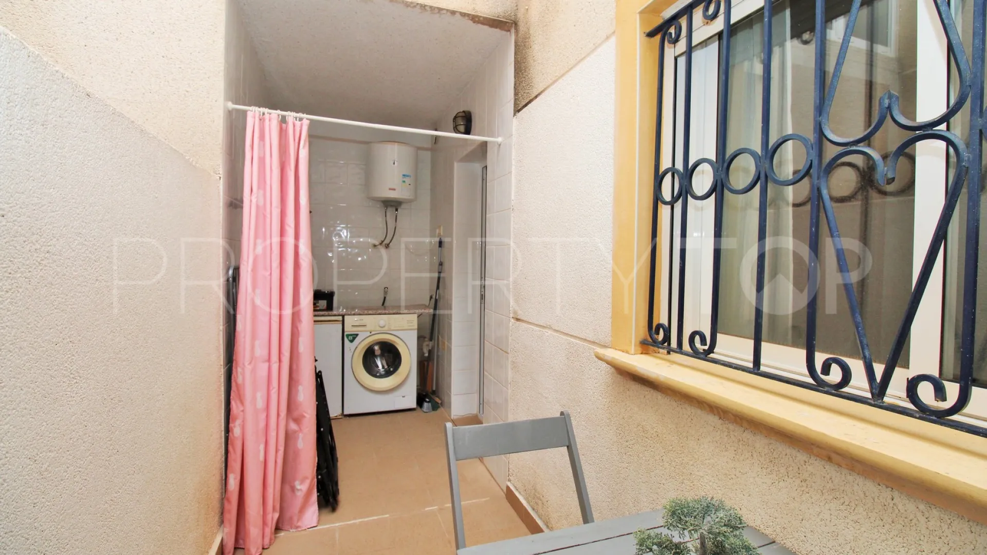 Apartamento en venta con 2 dormitorios en Punta Prima