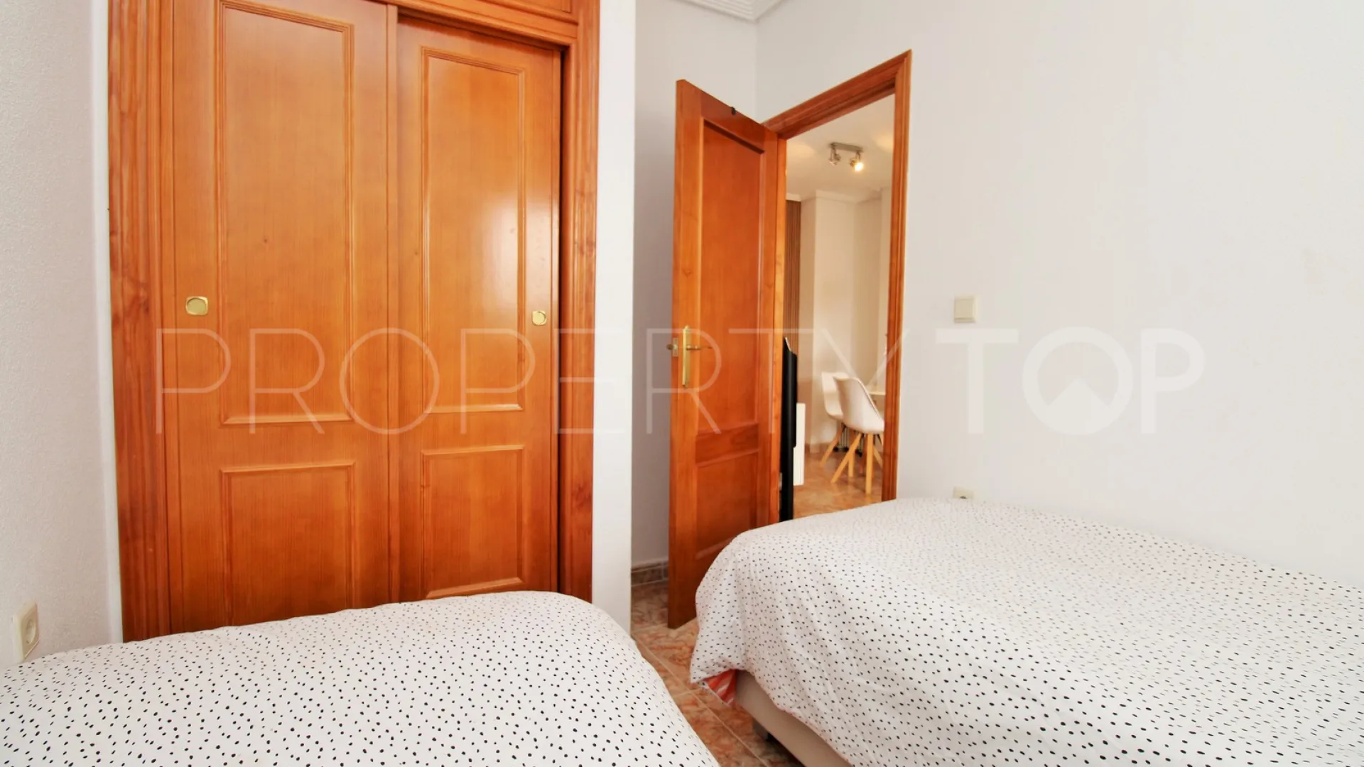 Apartamento en venta con 2 dormitorios en Punta Prima