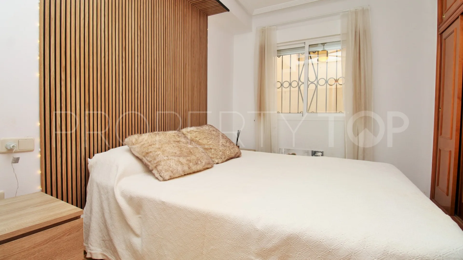 Apartamento en venta con 2 dormitorios en Punta Prima