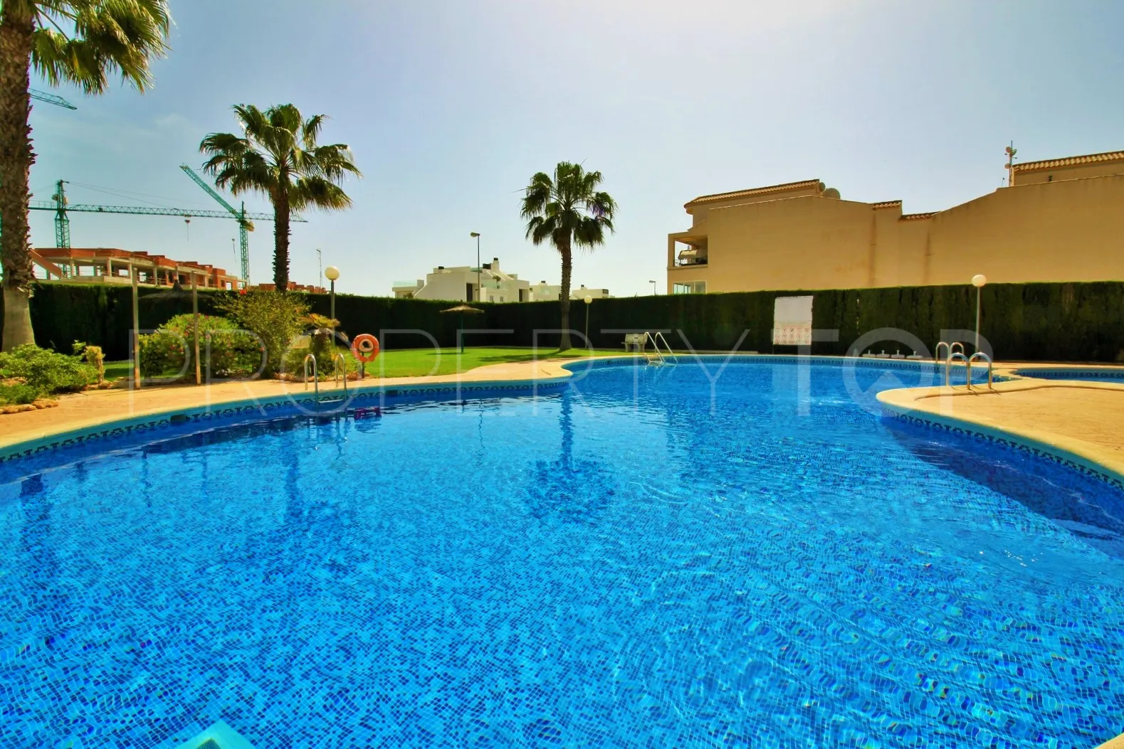 Apartamento en venta con 2 dormitorios en Punta Prima