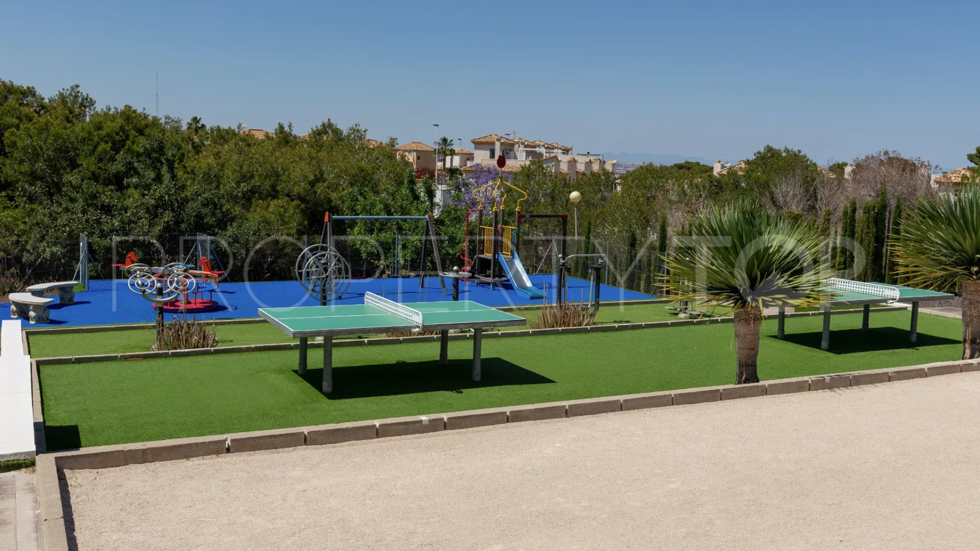 Town house for sale in Los Altos de Marbella with 3 bedrooms