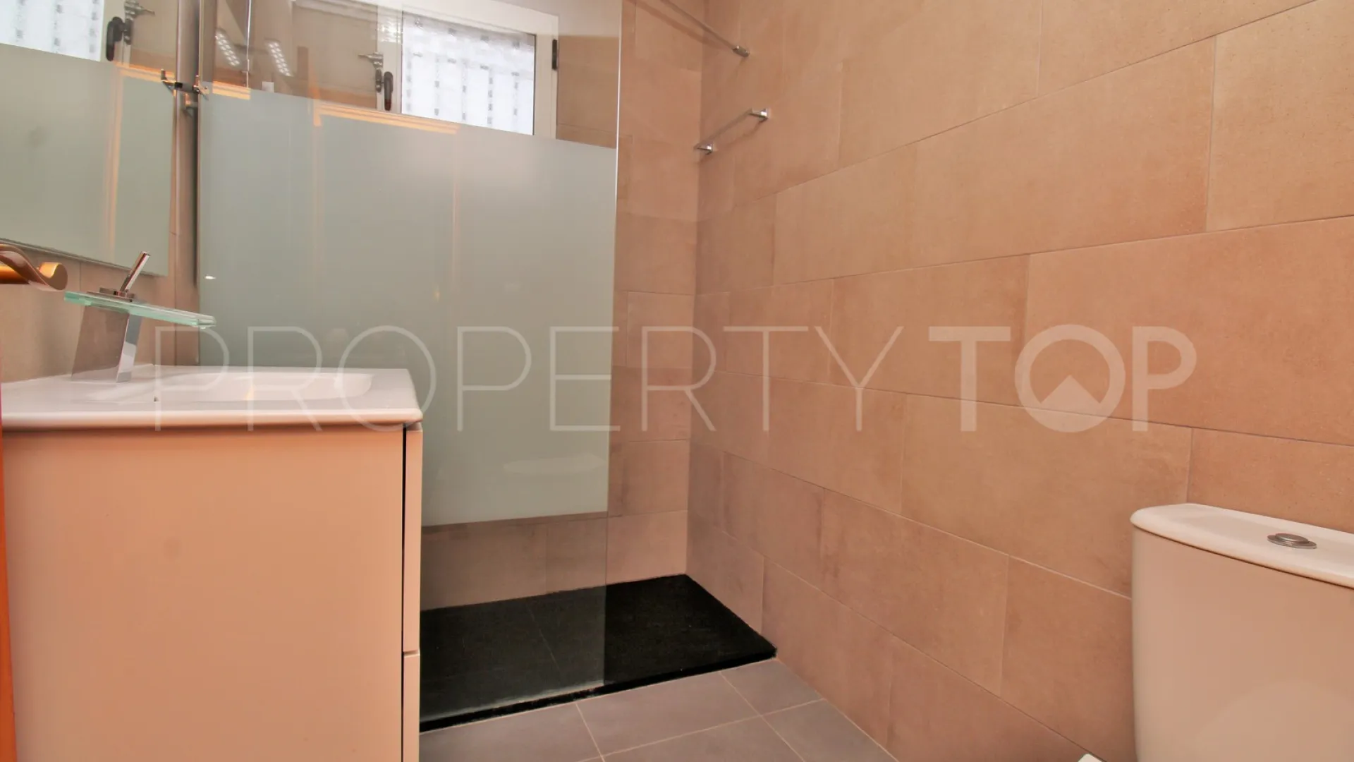 Town house for sale in Los Altos de Marbella with 3 bedrooms
