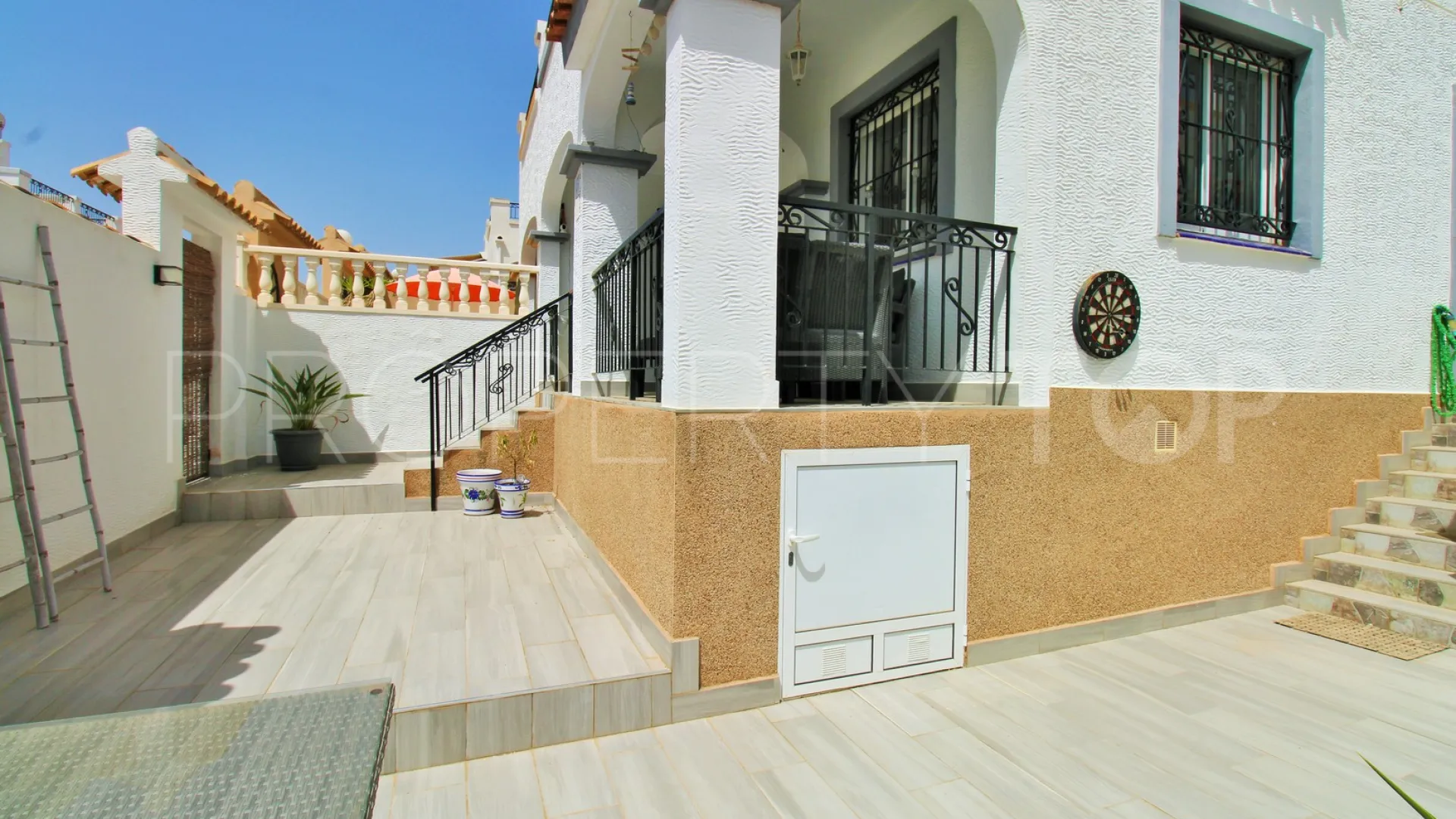 Town house for sale in Los Altos de Marbella with 3 bedrooms