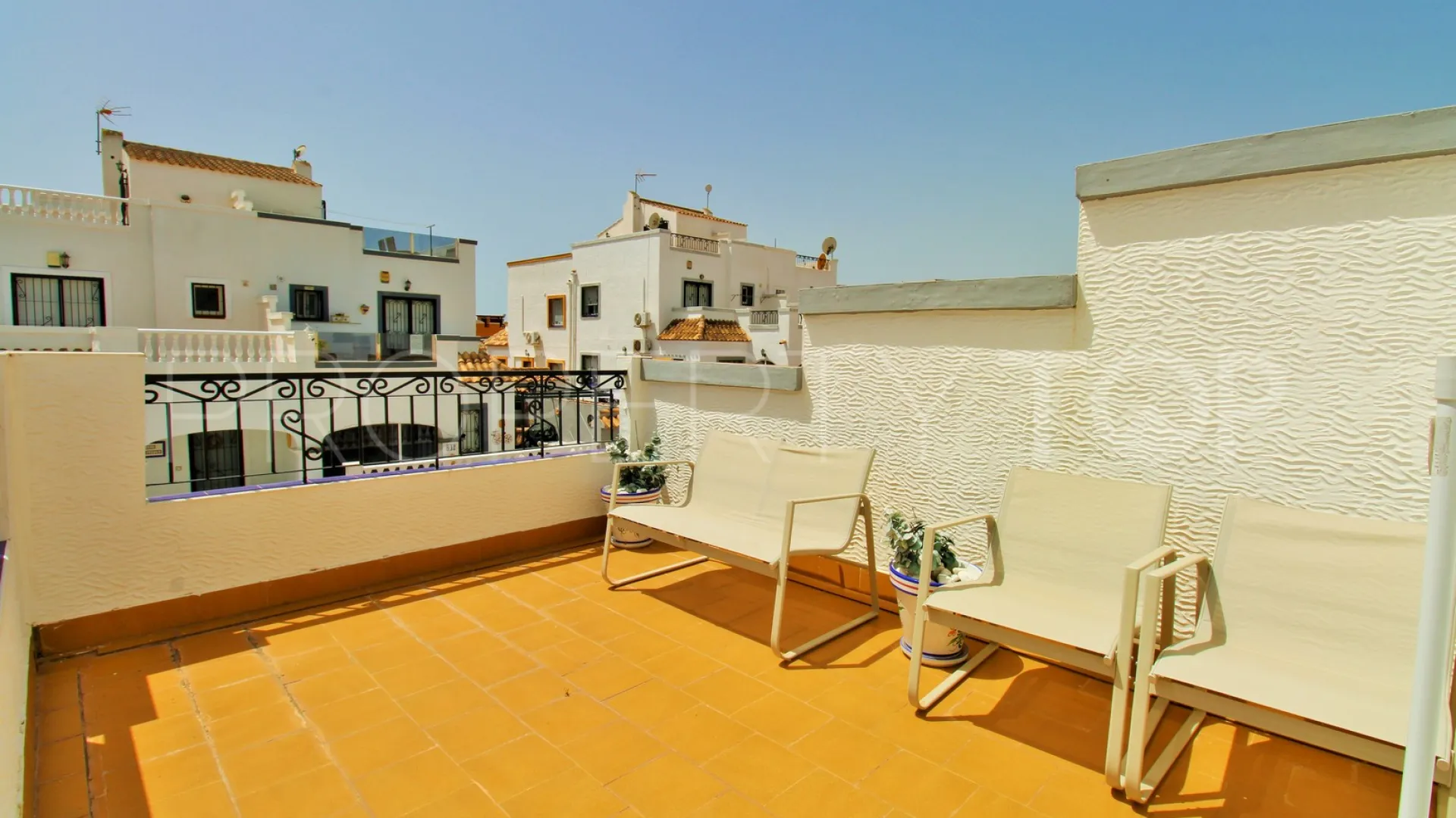 Town house for sale in Los Altos de Marbella with 3 bedrooms