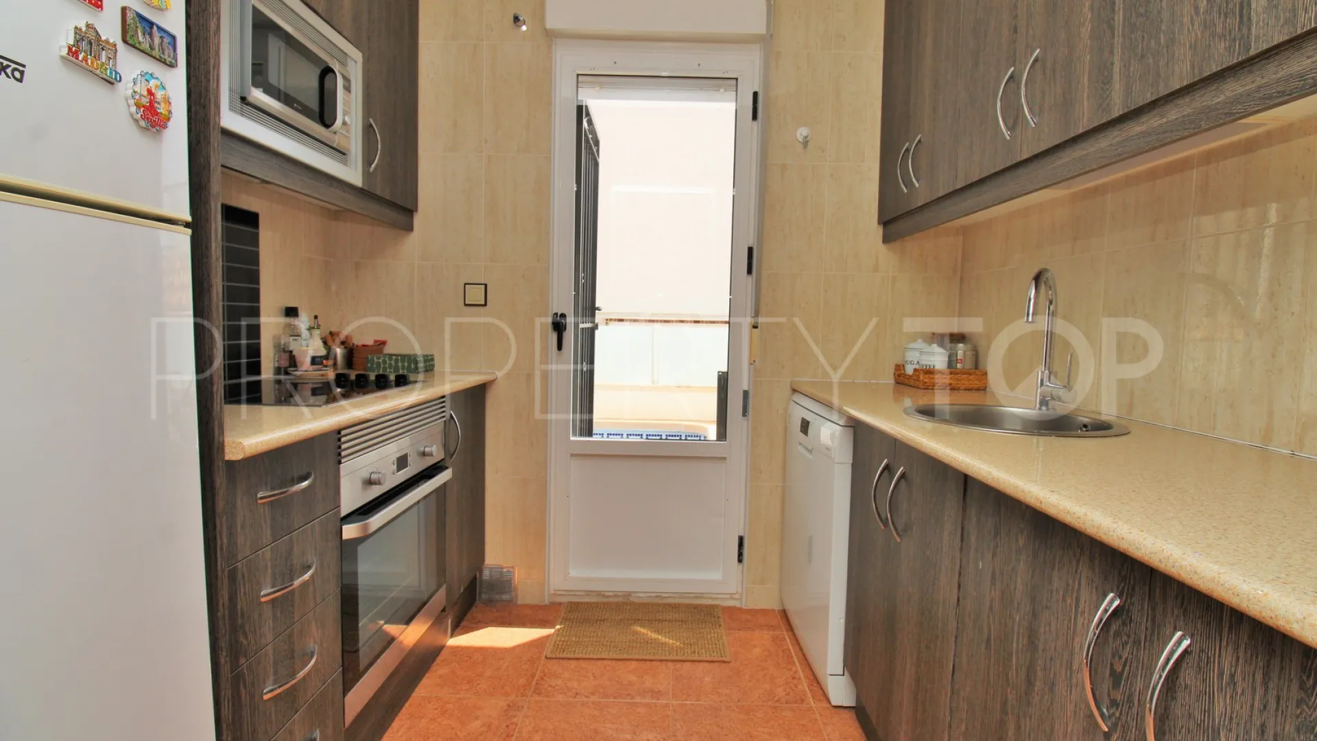 Town house for sale in Los Altos de Marbella with 3 bedrooms