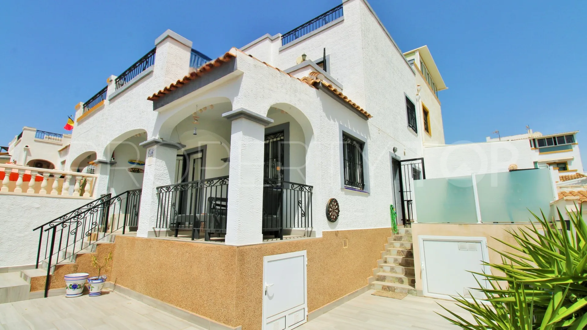 Town house for sale in Los Altos de Marbella with 3 bedrooms