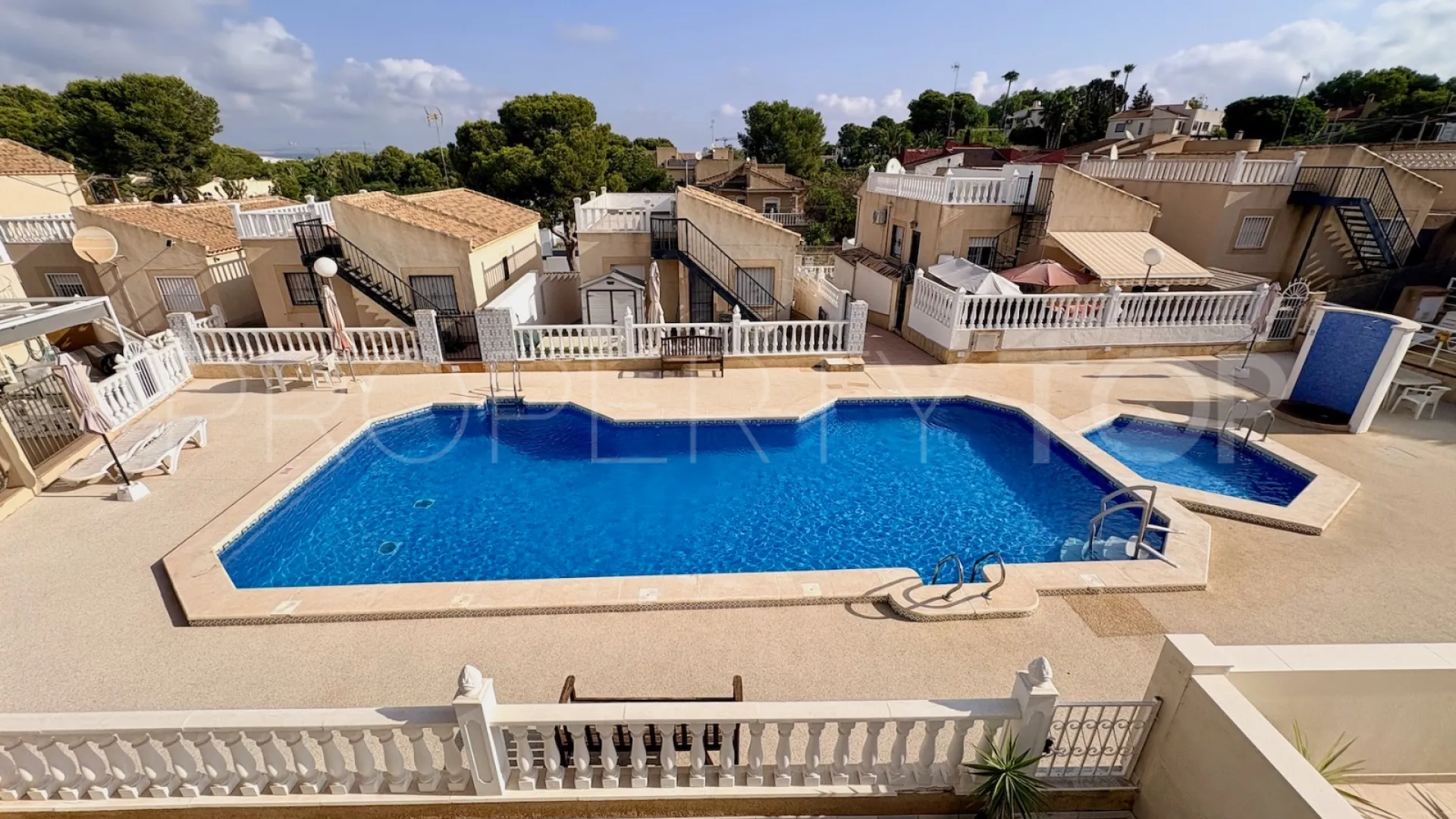 Villa for sale in Los Balcones with 4 bedrooms