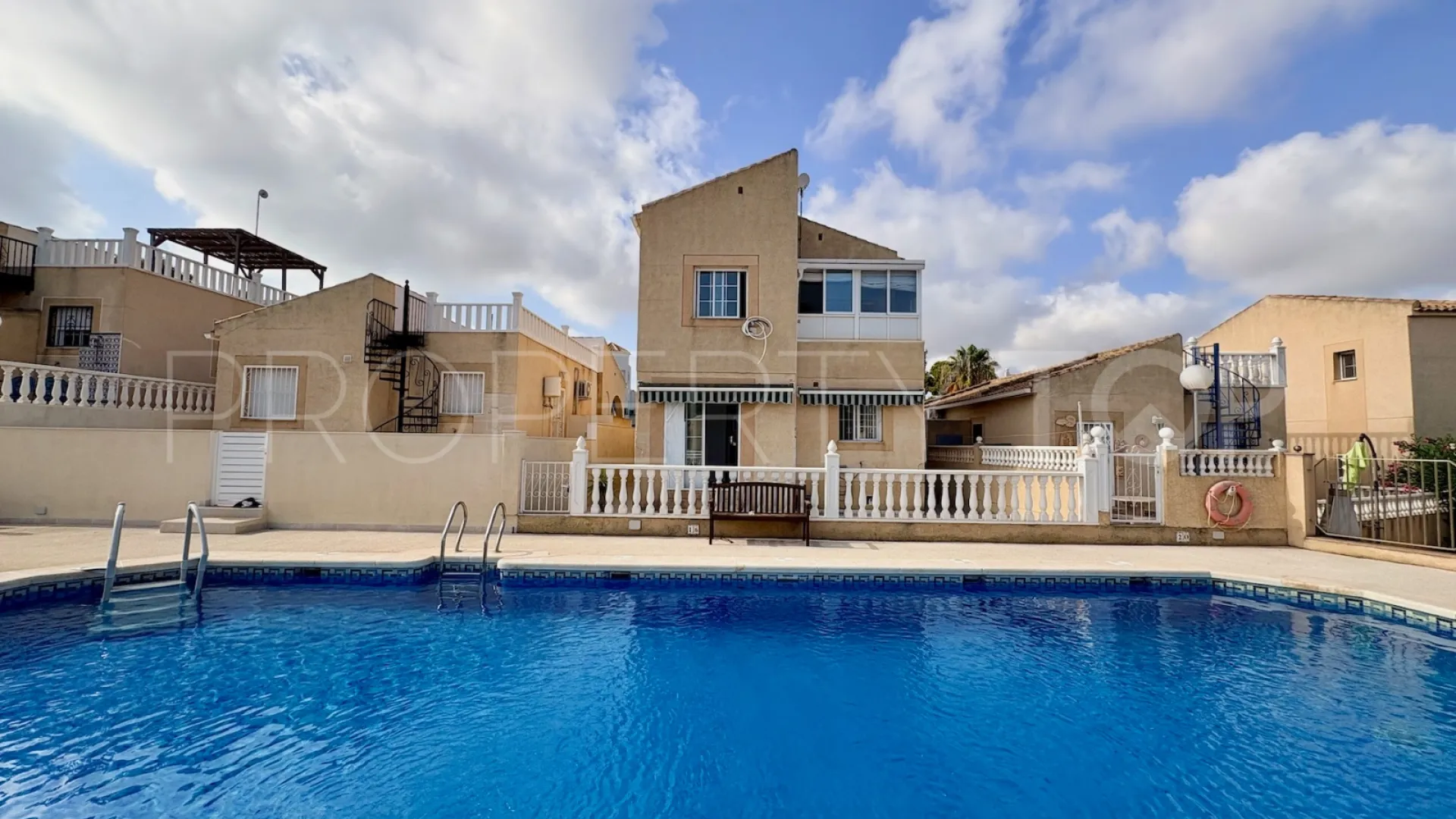 Villa for sale in Los Balcones with 4 bedrooms