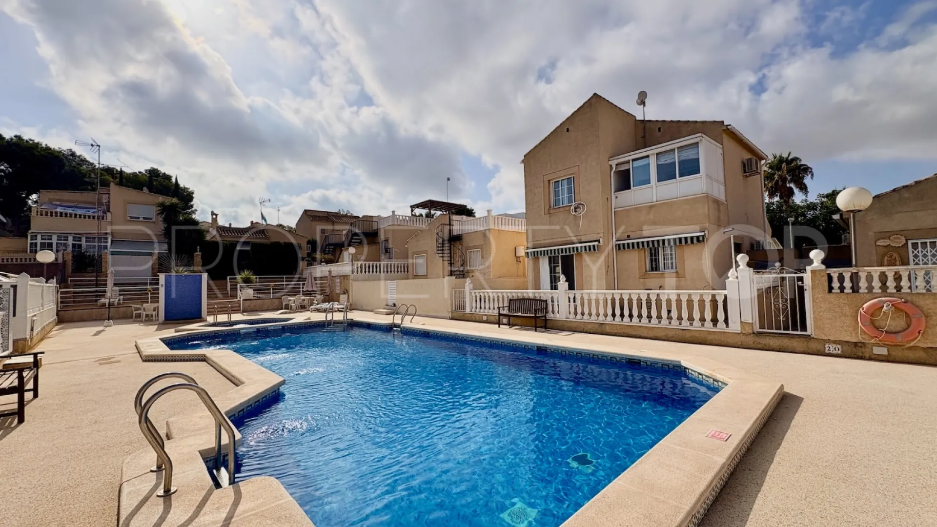 Villa for sale in Los Balcones with 4 bedrooms