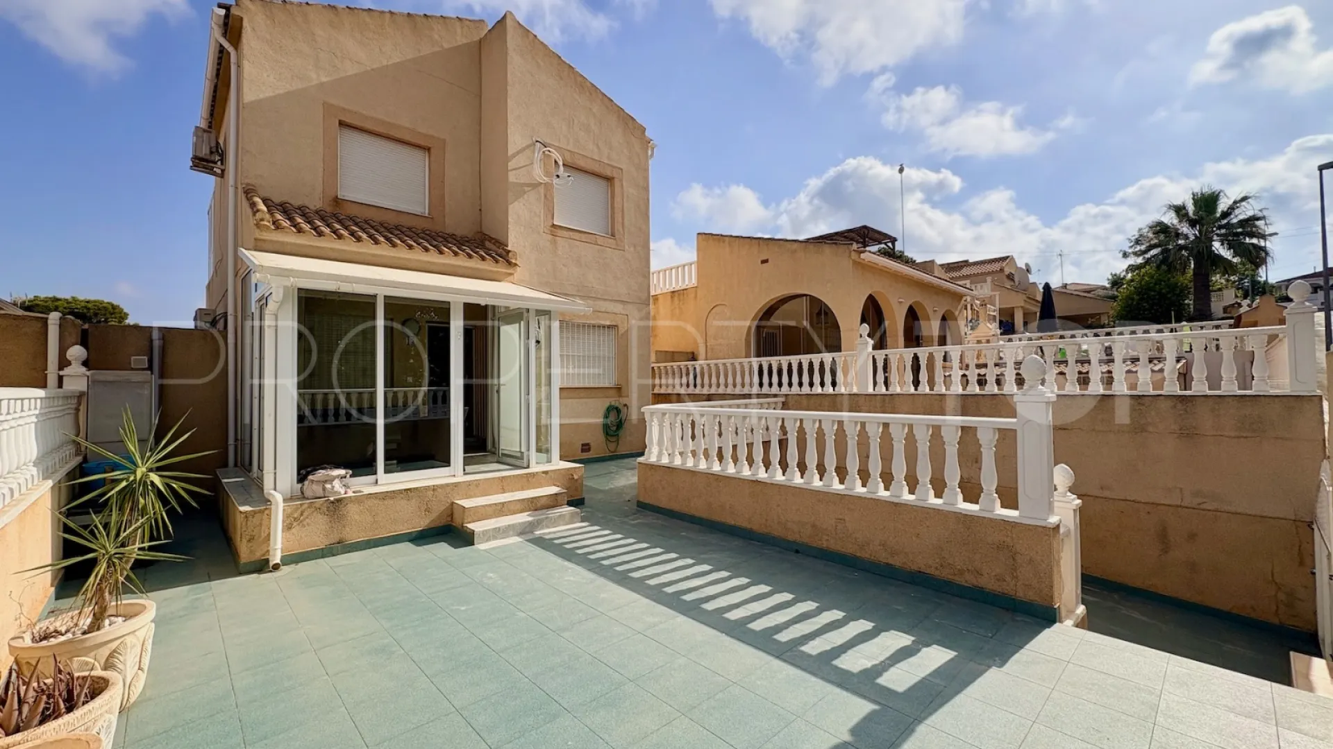 Villa for sale in Los Balcones with 4 bedrooms