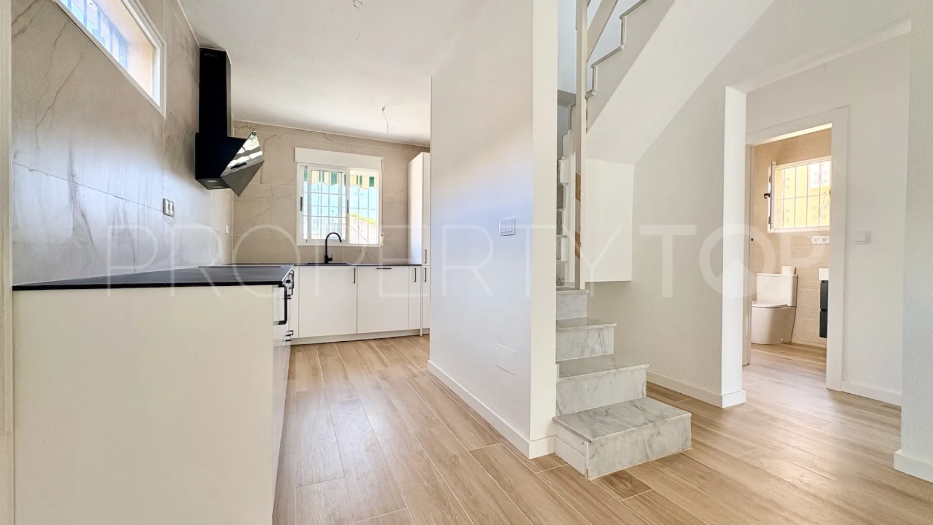 Villa for sale in Los Balcones with 4 bedrooms