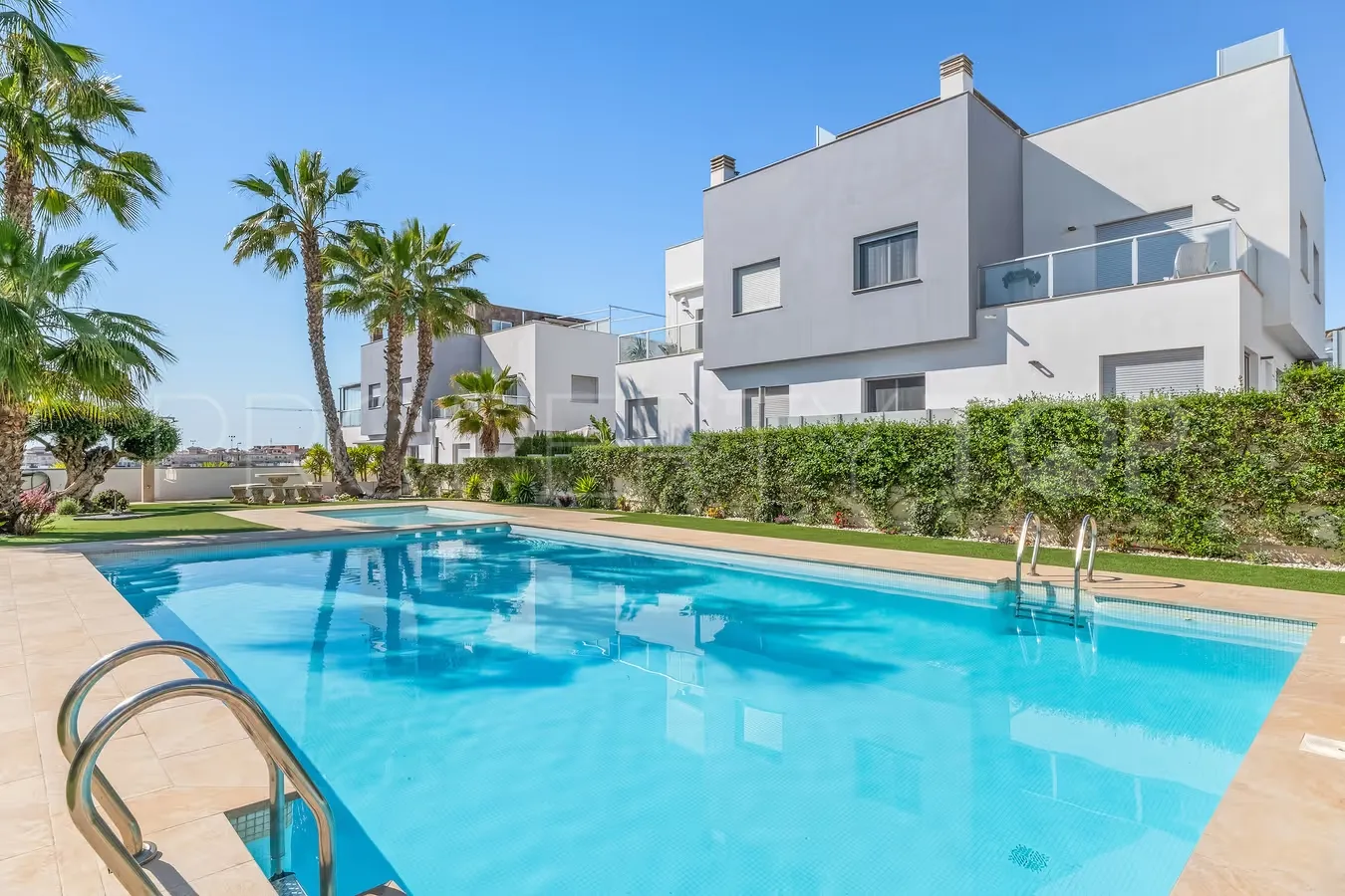 Punta Prima, adosado a la venta con 3 dormitorios