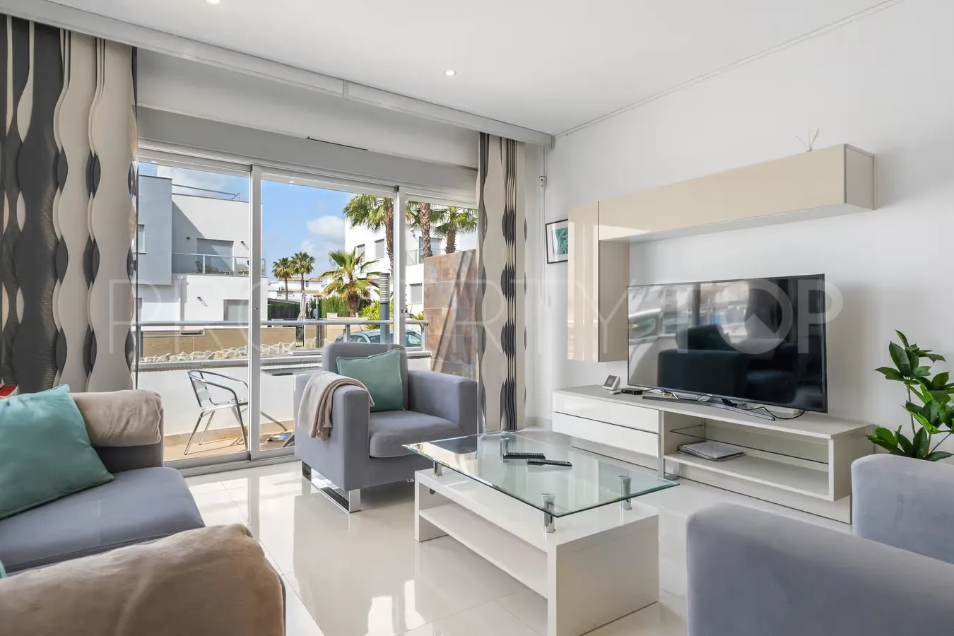 Punta Prima, adosado a la venta con 3 dormitorios