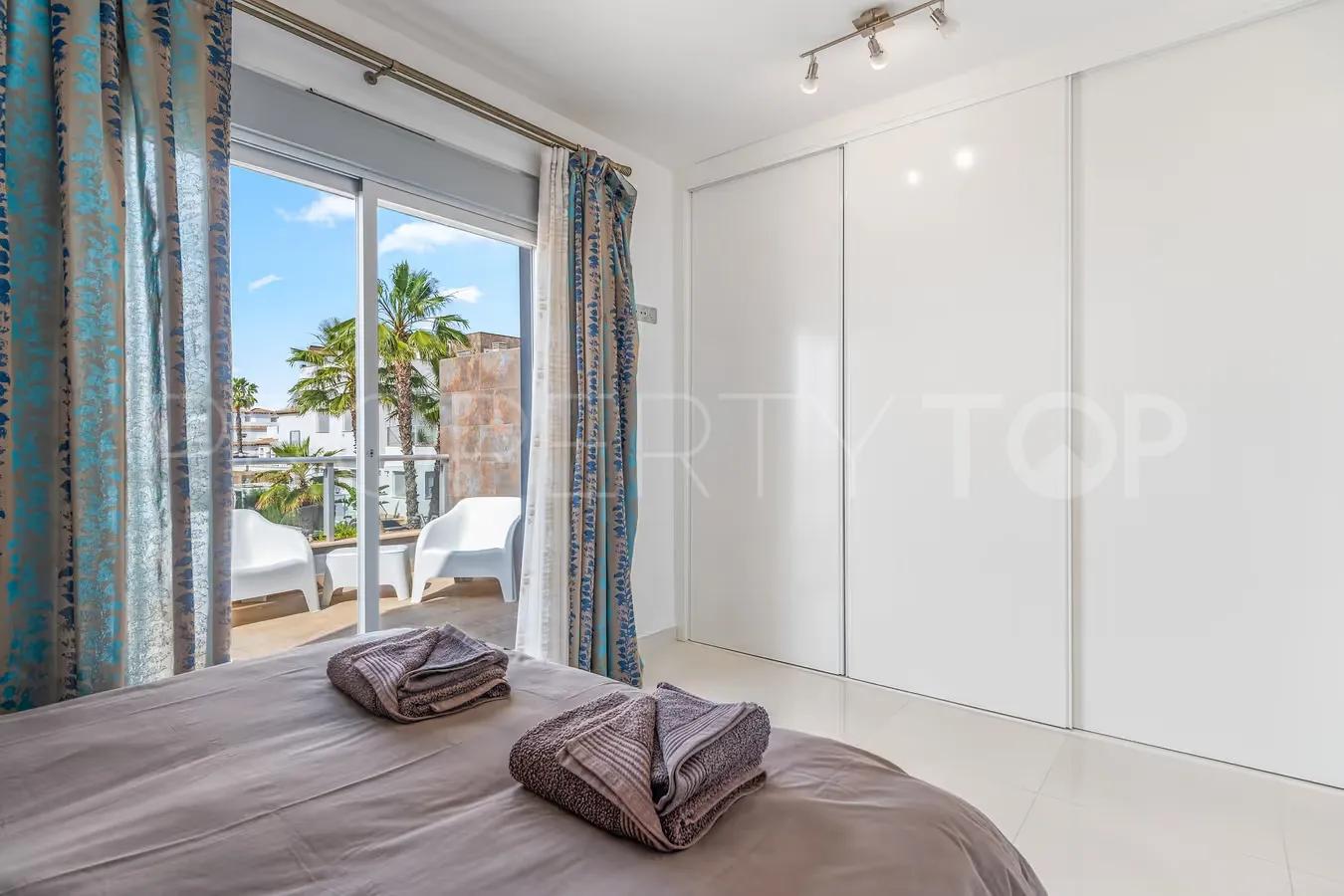 Punta Prima, adosado a la venta con 3 dormitorios