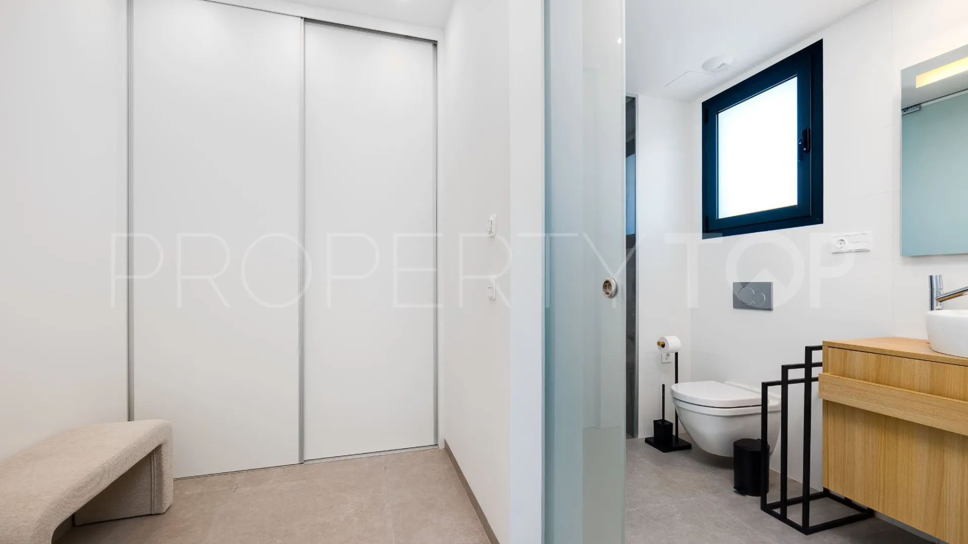 Se vende apartamento en Las Colinas Golf con 2 dormitorios