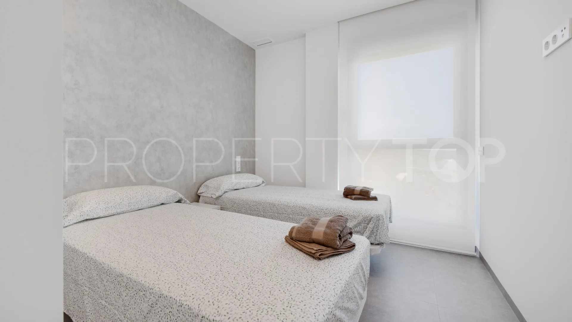 Se vende apartamento en Las Colinas Golf con 2 dormitorios