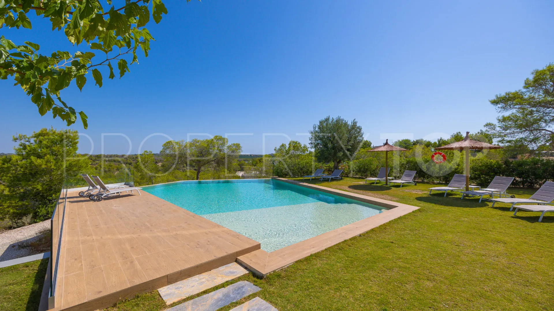 Se vende apartamento en Las Colinas Golf con 2 dormitorios