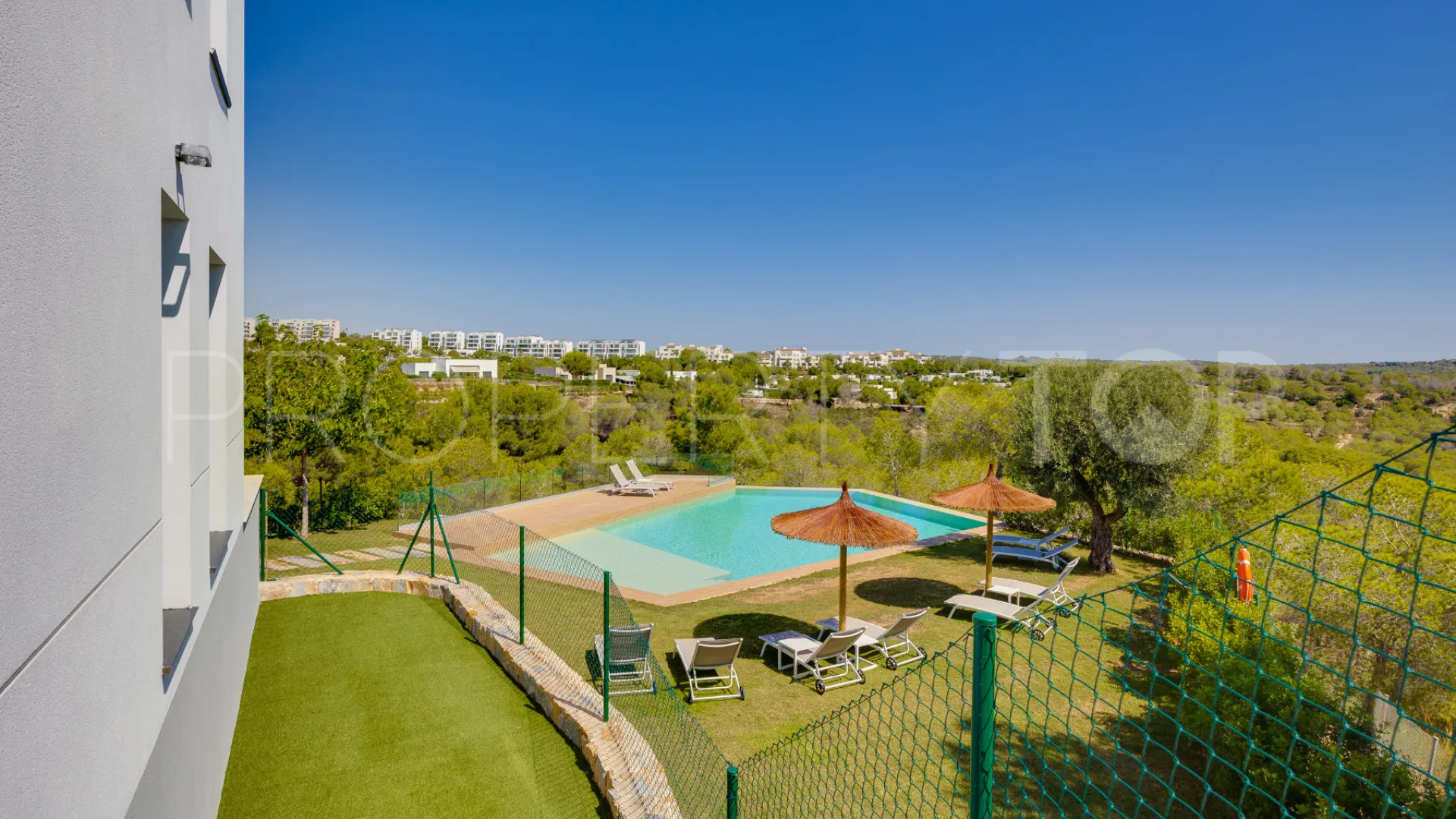 Se vende apartamento en Las Colinas Golf con 2 dormitorios
