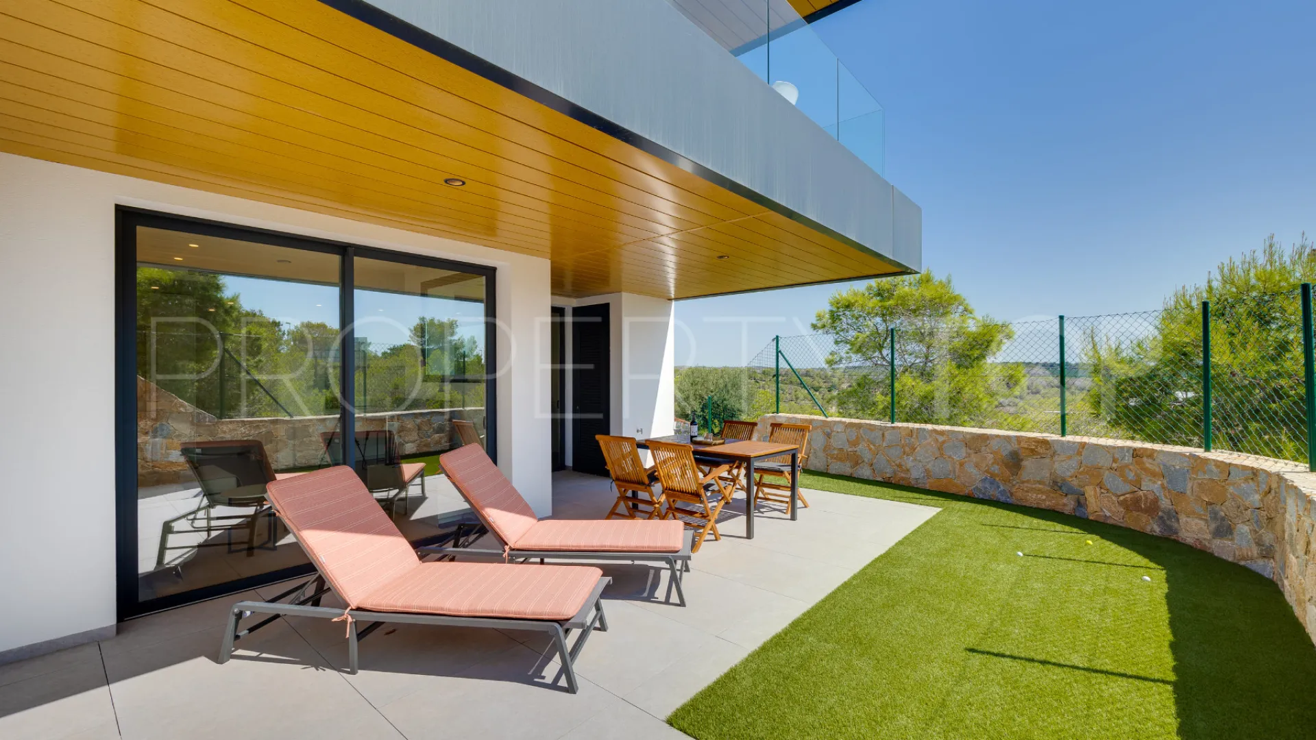 Se vende apartamento en Las Colinas Golf con 2 dormitorios