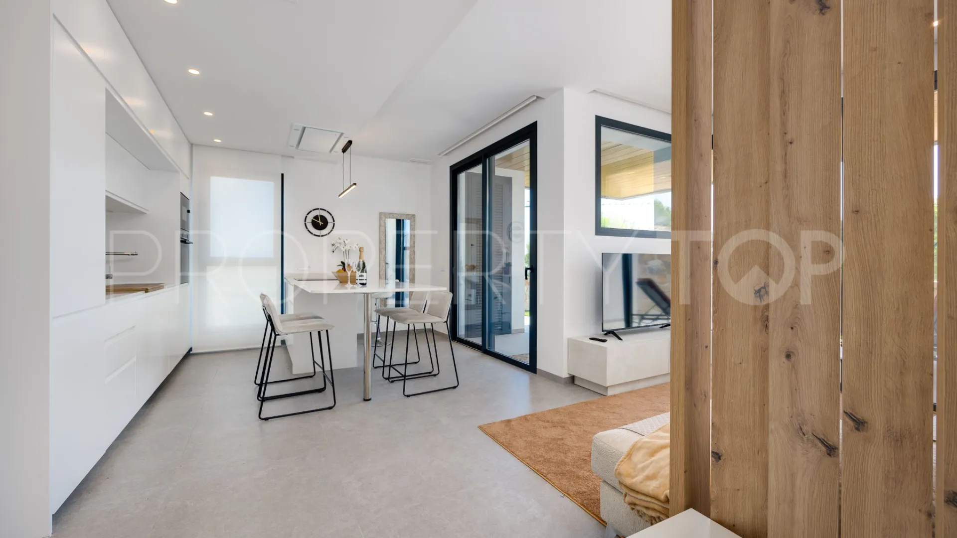 Se vende apartamento en Las Colinas Golf con 2 dormitorios