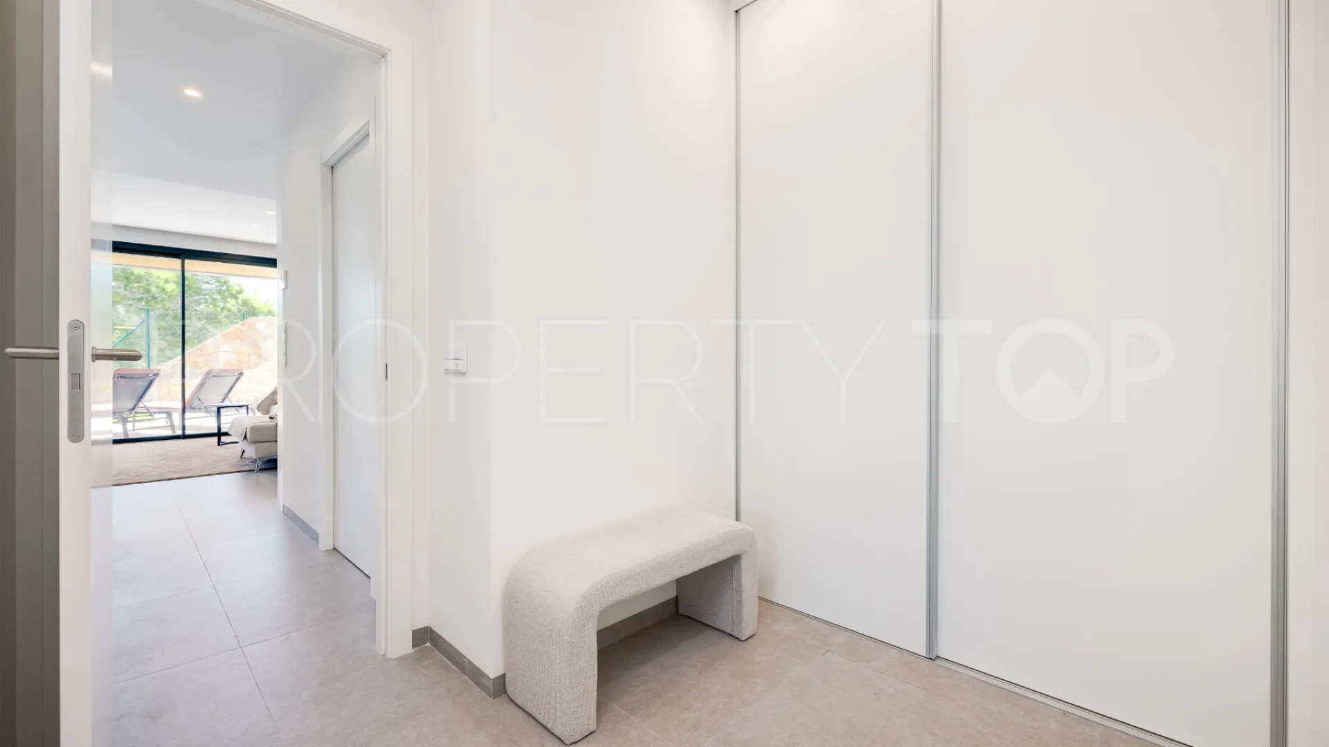 Se vende apartamento en Las Colinas Golf con 2 dormitorios