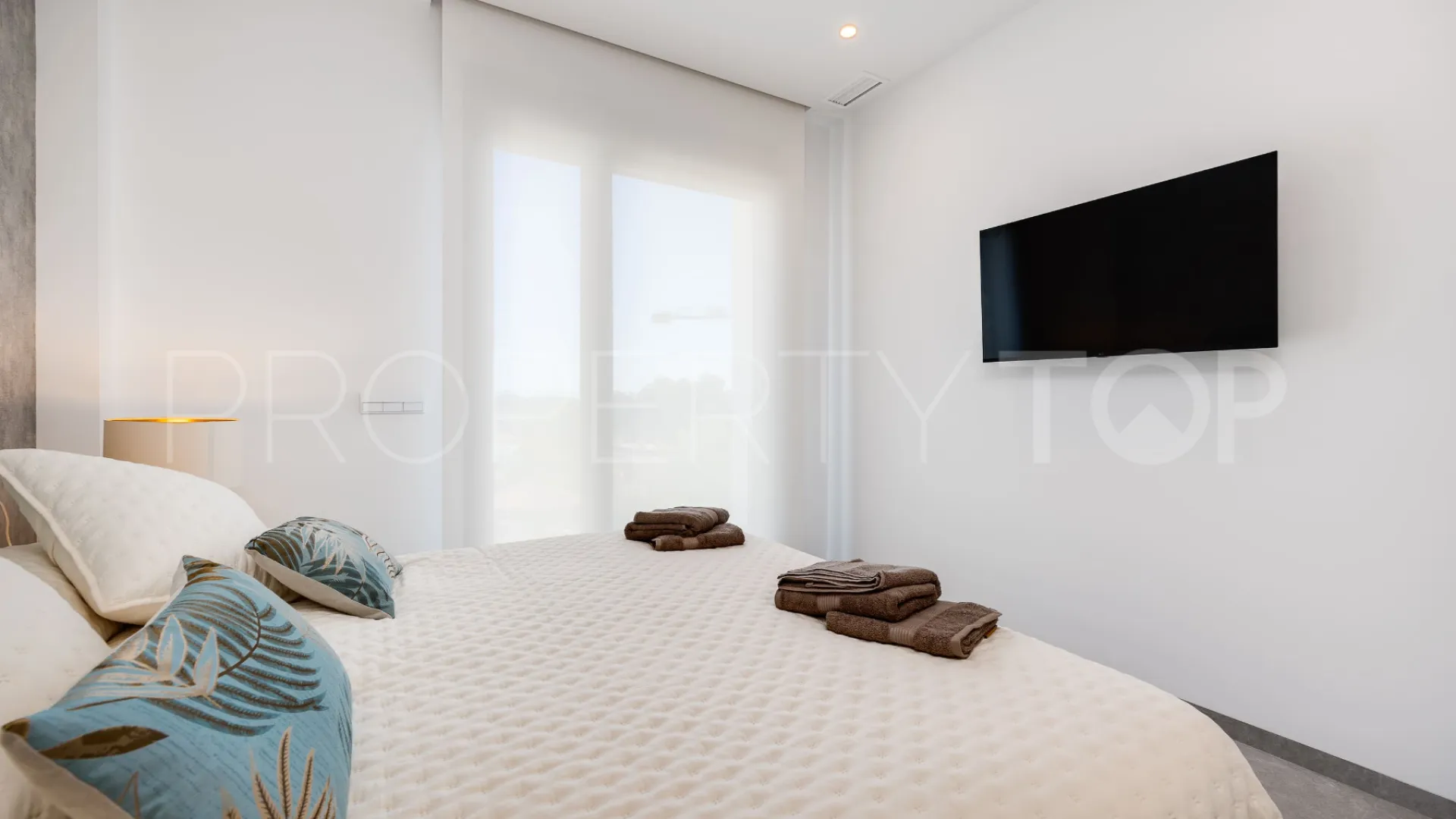 Se vende apartamento en Las Colinas Golf con 2 dormitorios