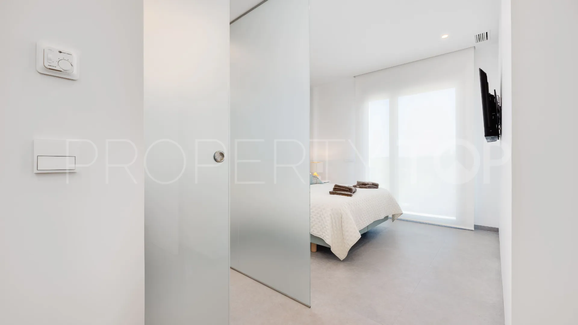 Se vende apartamento en Las Colinas Golf con 2 dormitorios