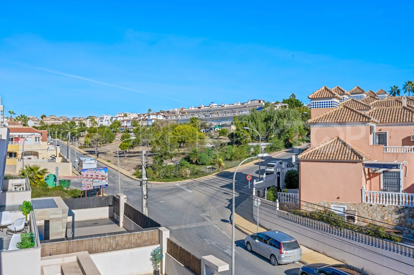 Buy villa in Rioja with 3 bedrooms