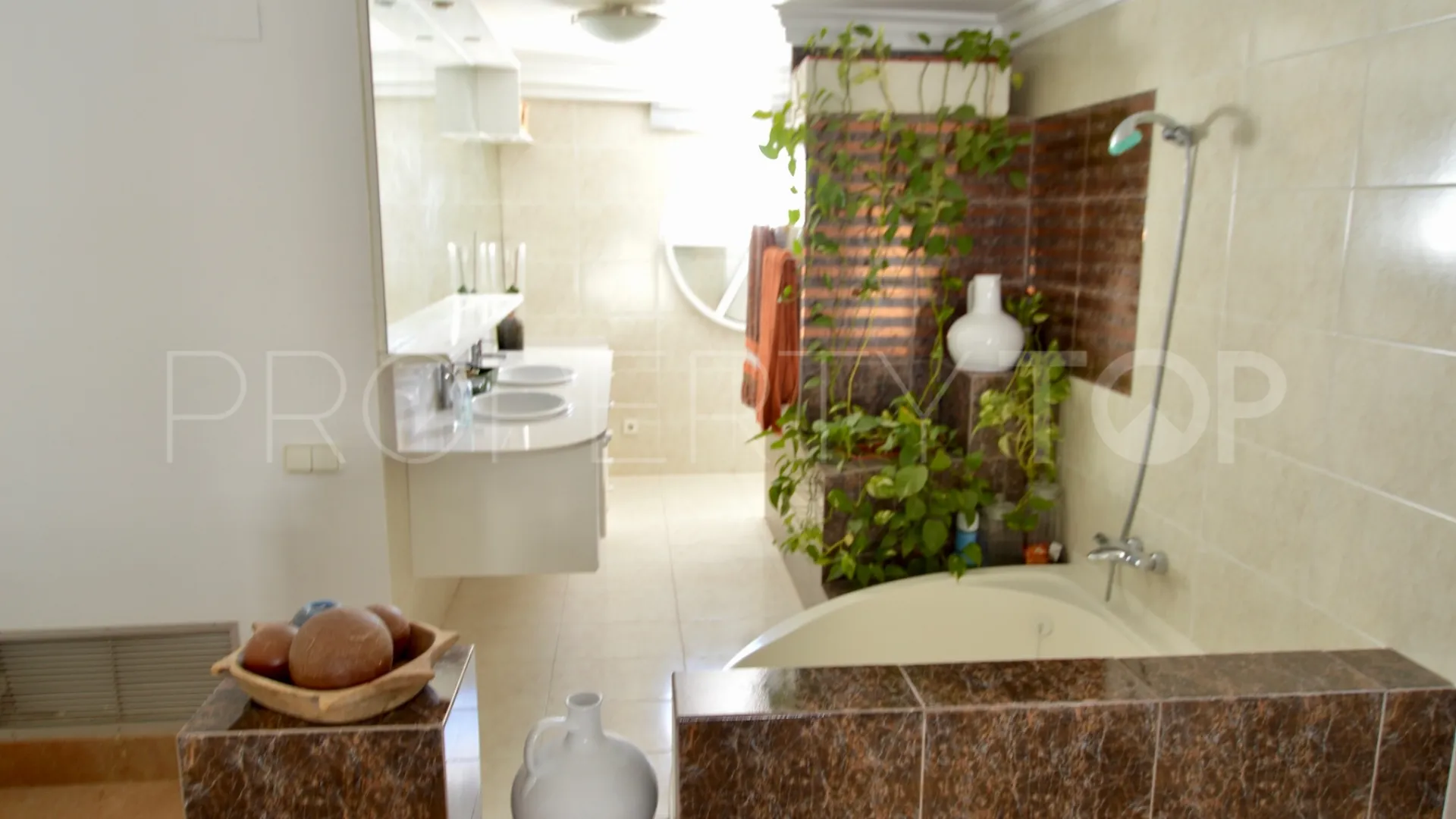 For sale villa in Torrevieja