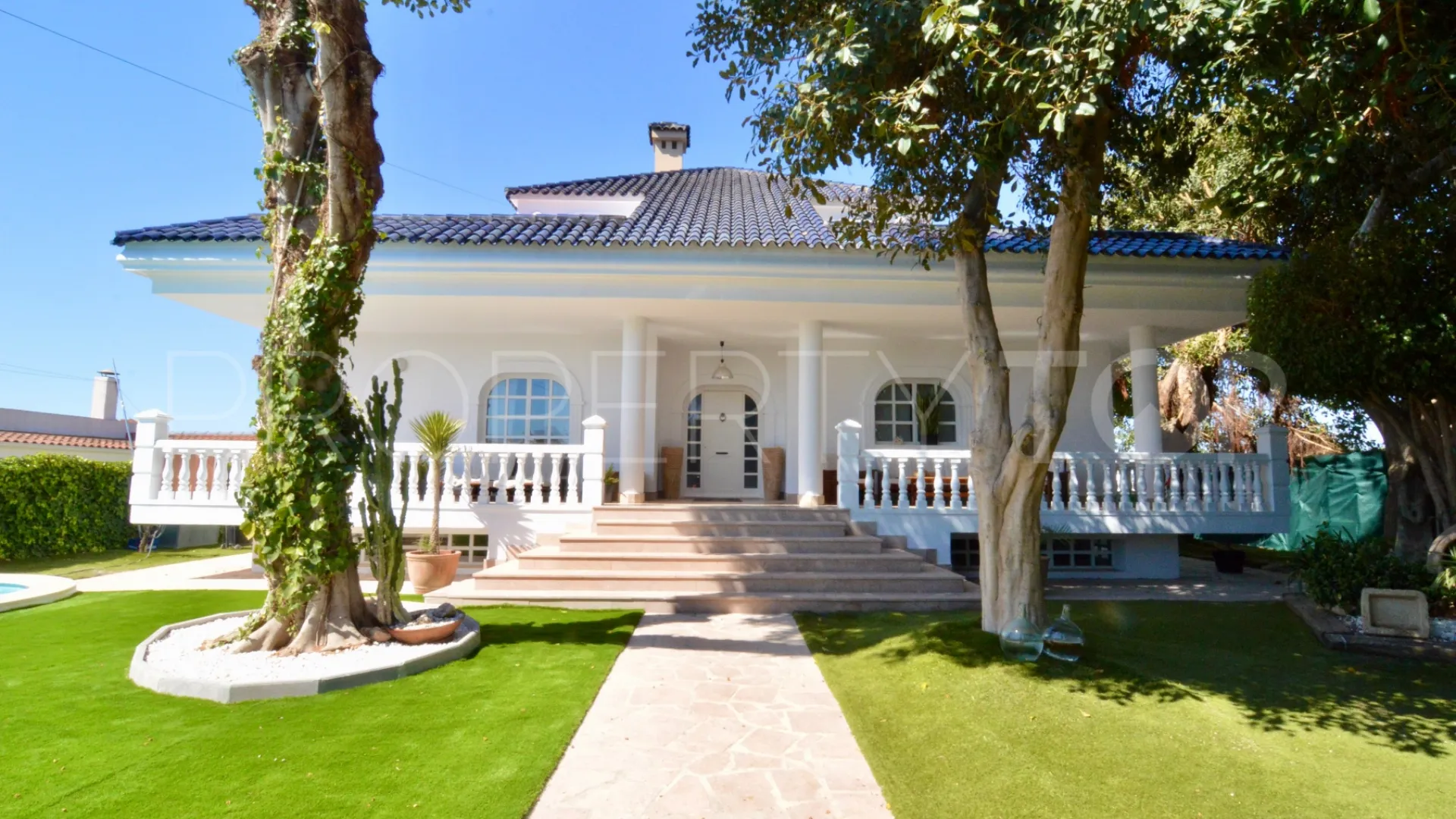 For sale villa in Torrevieja