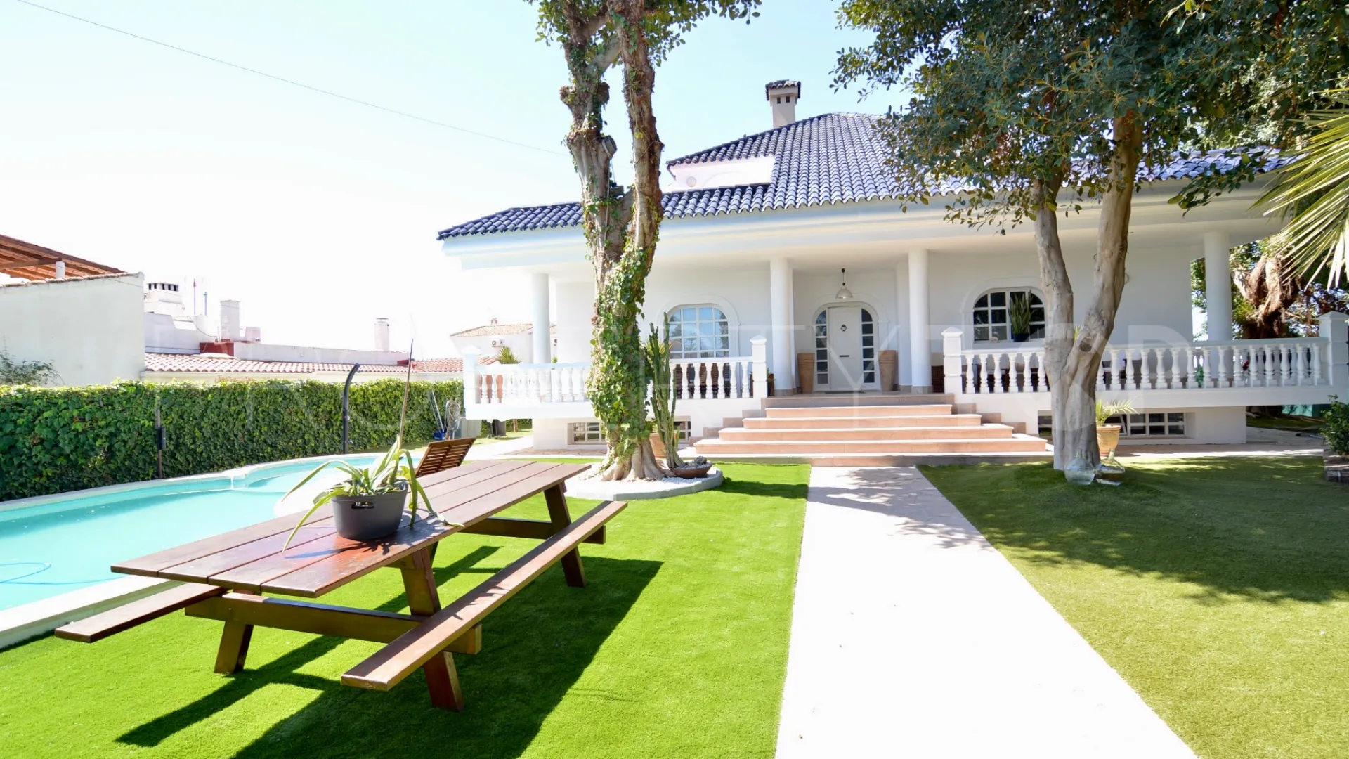 For sale villa in Torrevieja