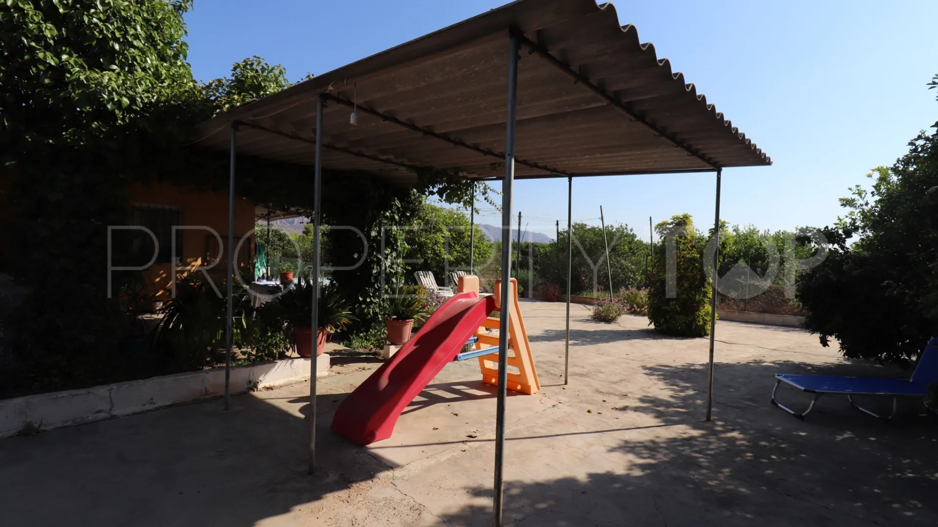 Villa en venta en Albatera con 2 dormitorios