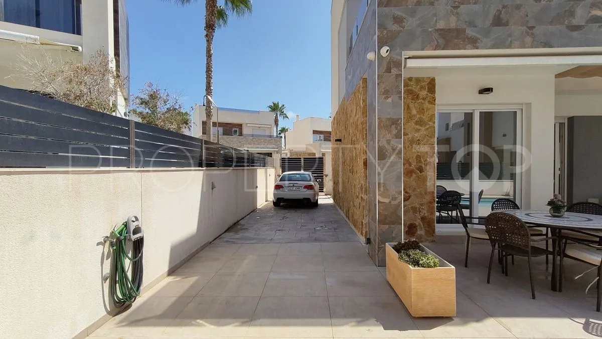 La Mata, villa a la venta