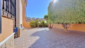 Comprar villa en Punta Prima de 4 dormitorios